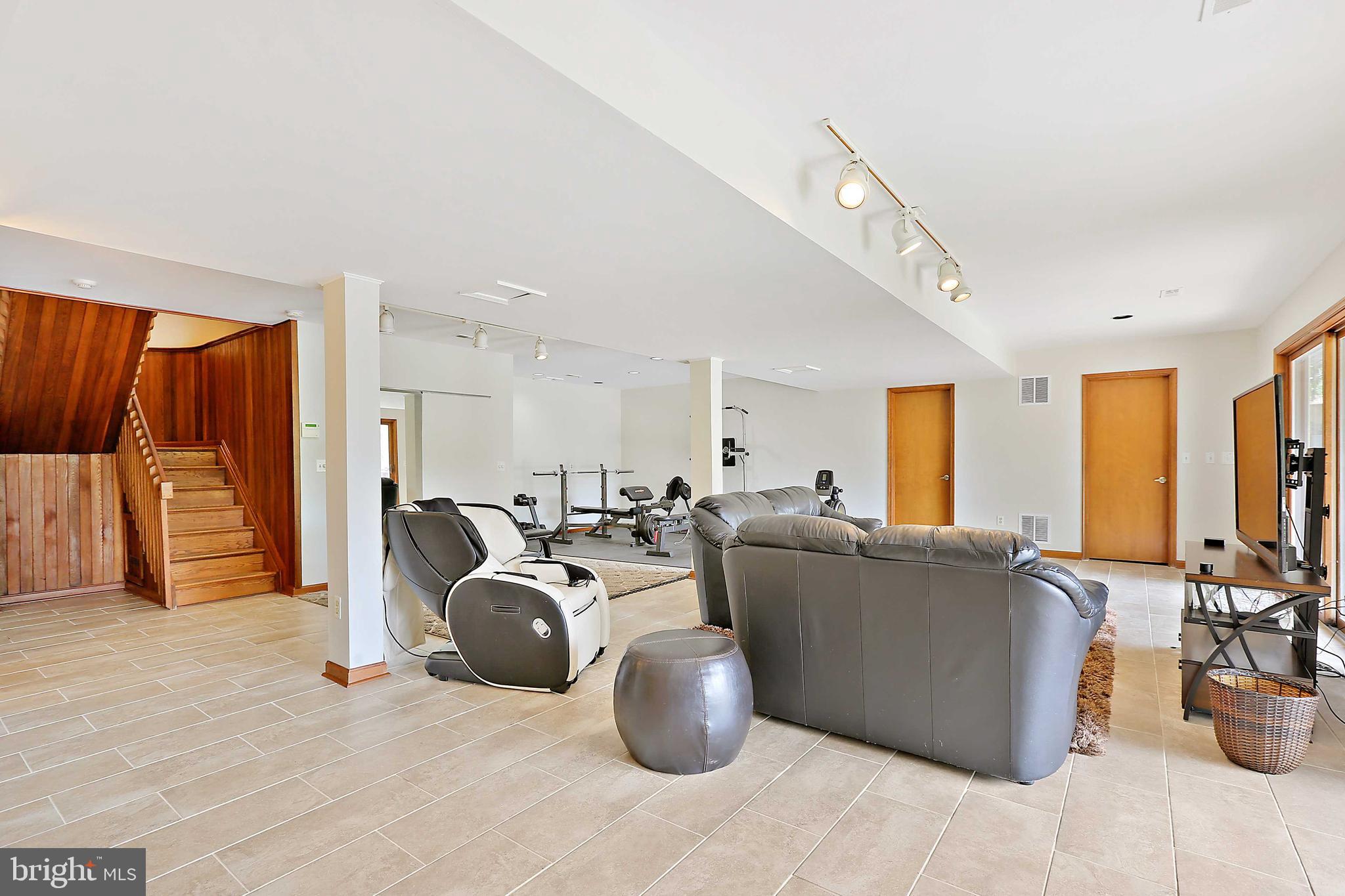 OVERLOOK - Residential