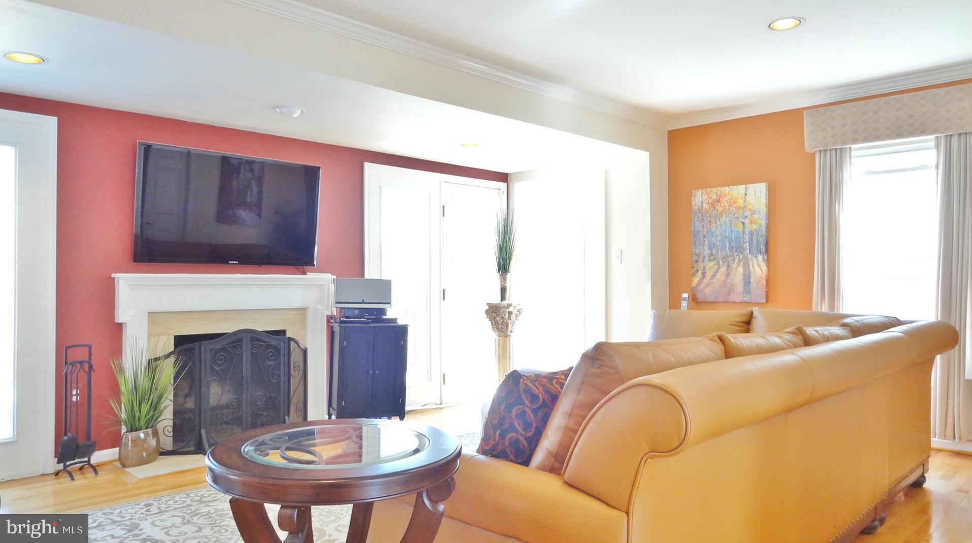 WASHINGTONIAN WOODS - Residential