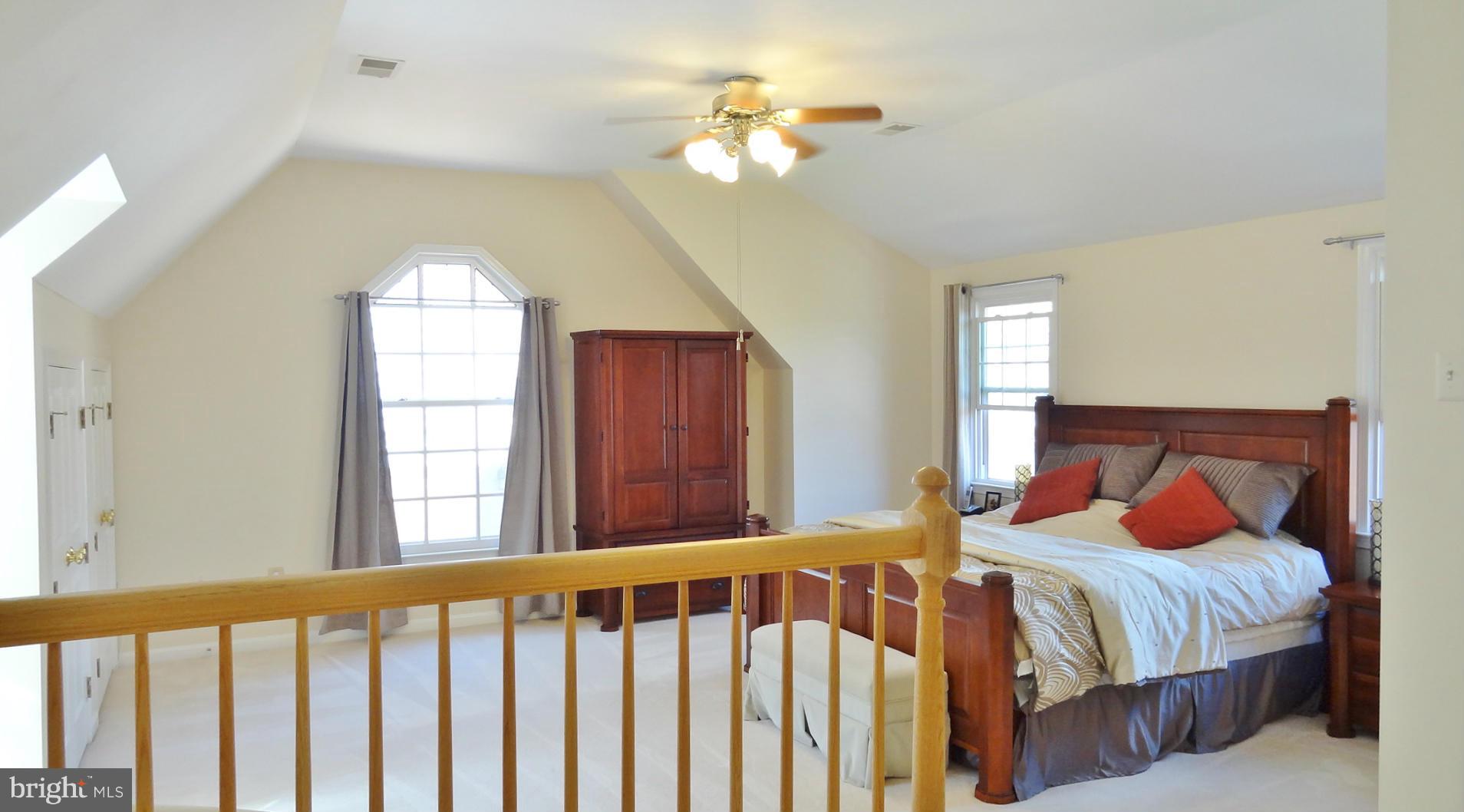 WASHINGTONIAN WOODS - Residential