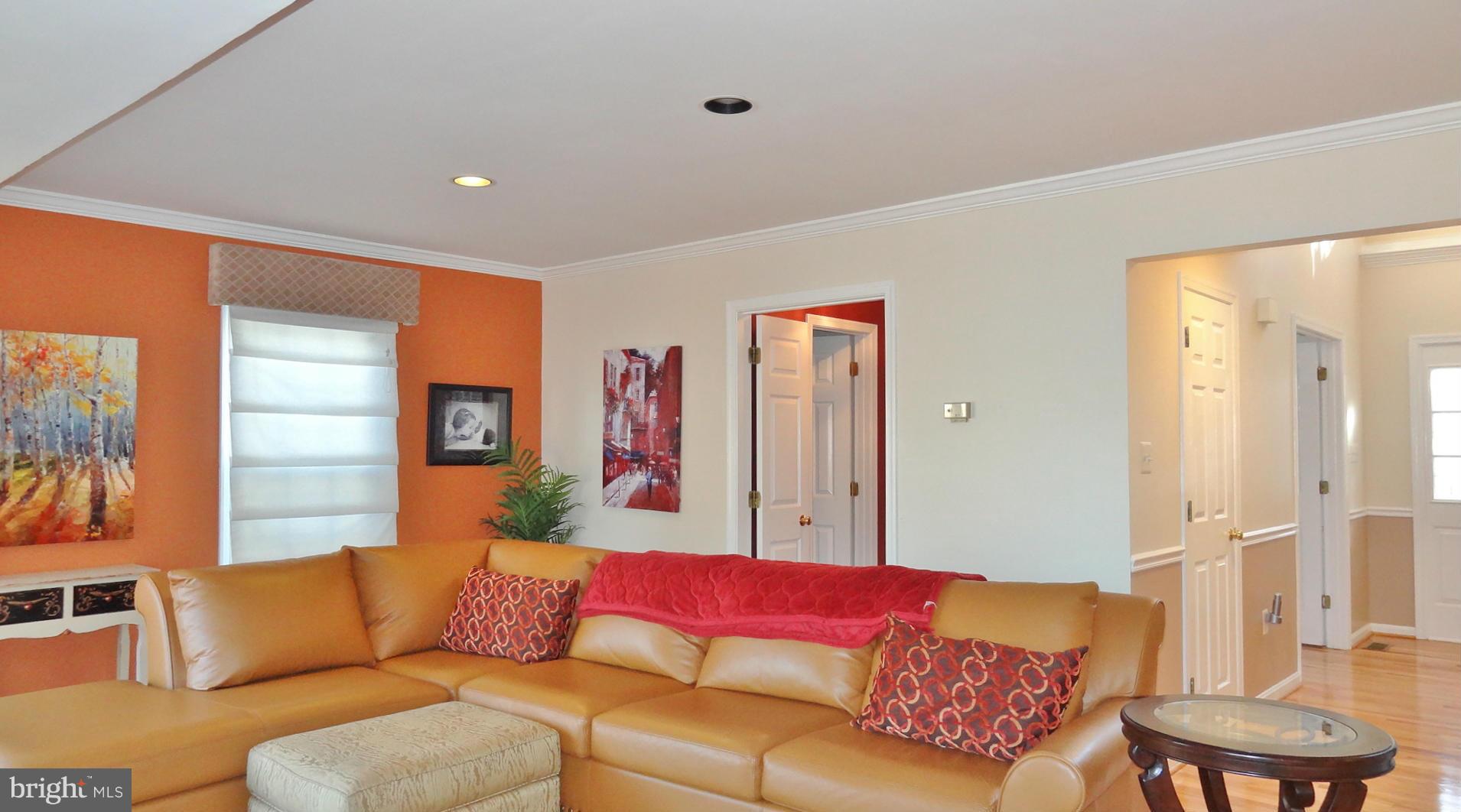 WASHINGTONIAN WOODS - Residential