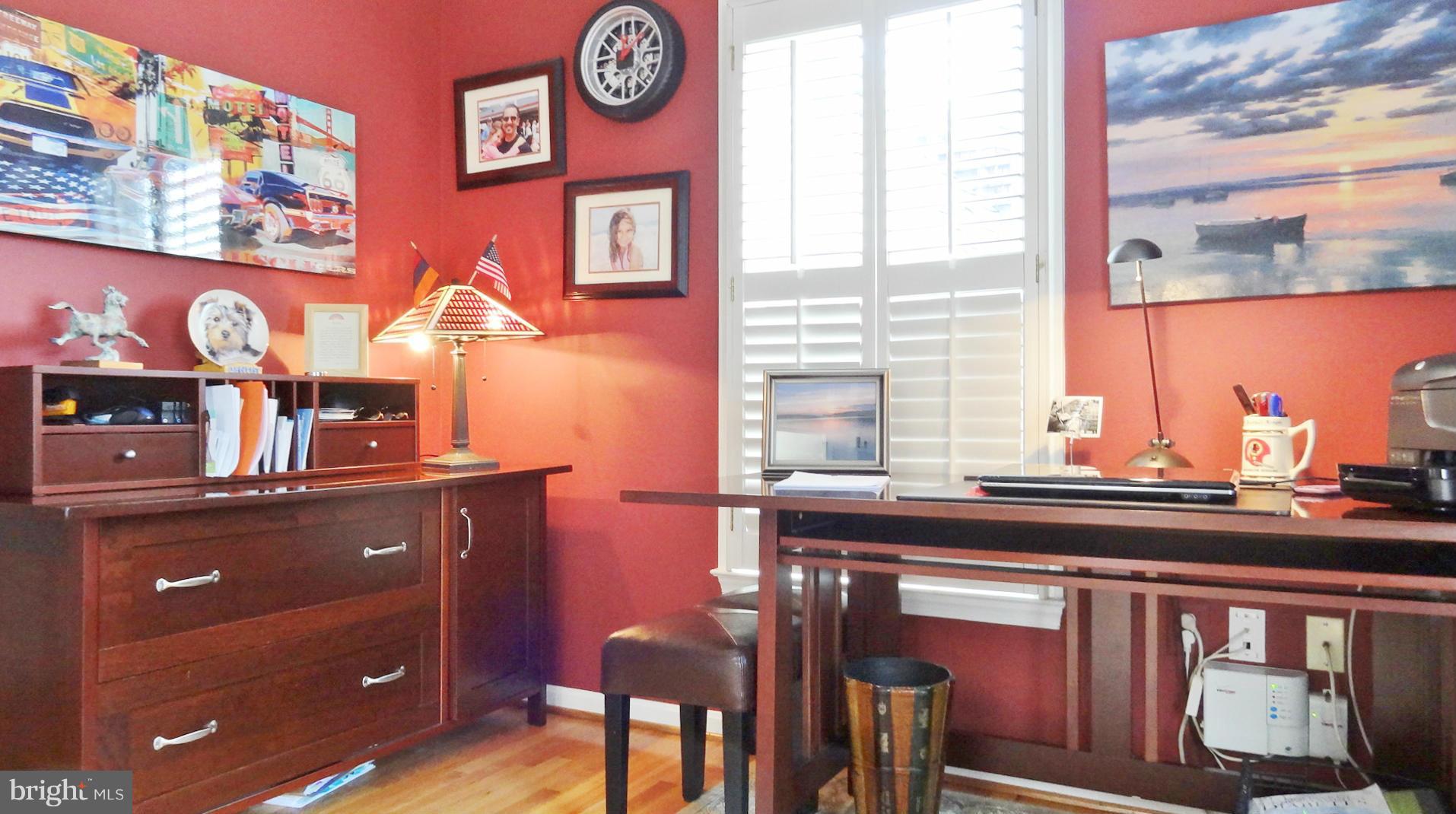 WASHINGTONIAN WOODS - Residential