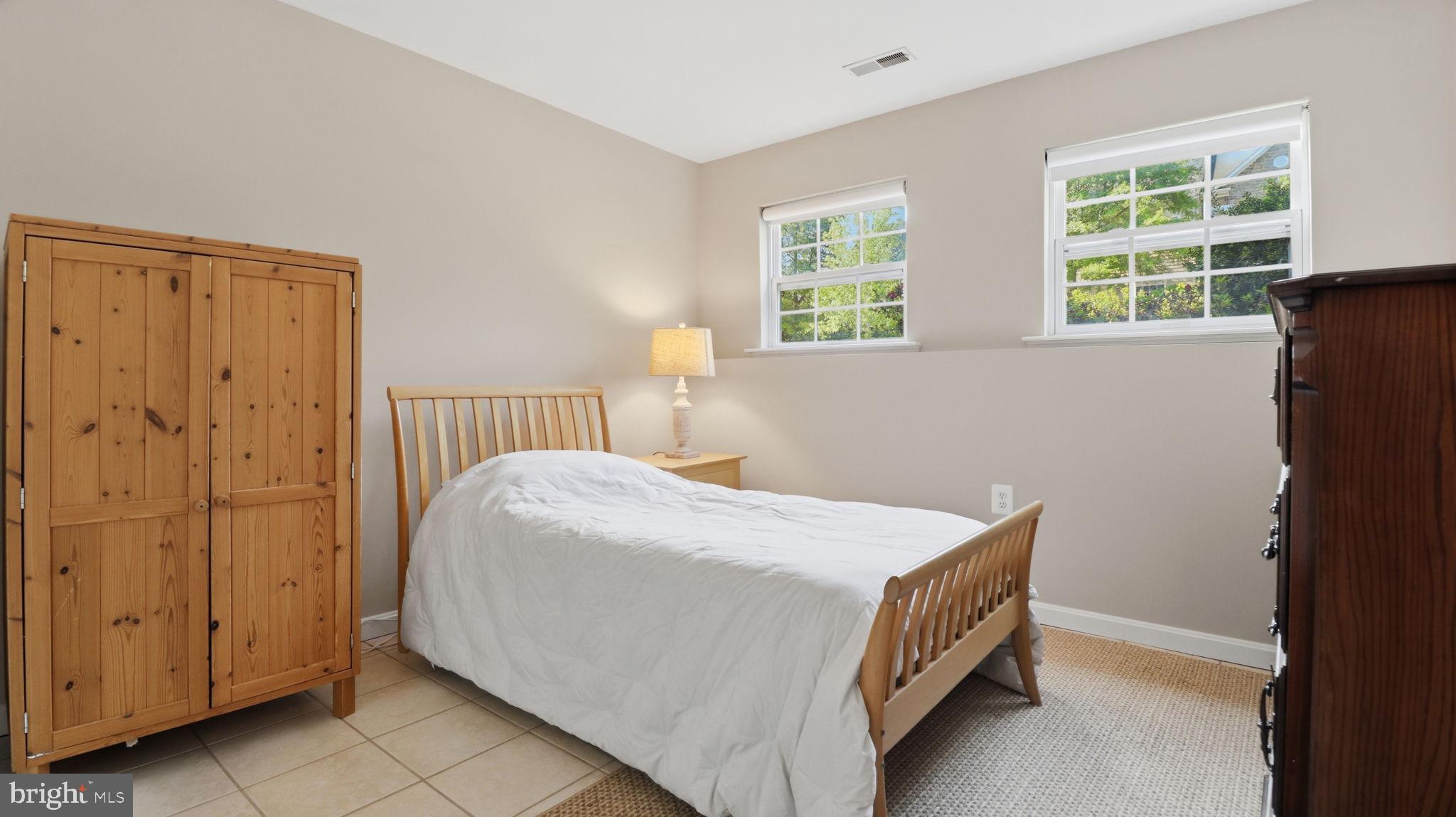 TOWNES OF BRANBURY GLEN - Residential