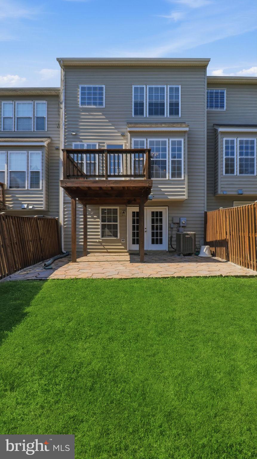 TOWNES OF BRANBURY GLEN - Residential