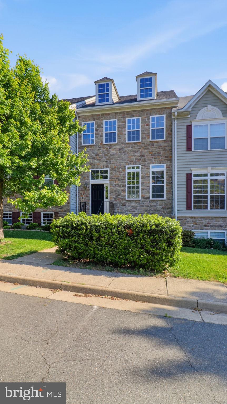 406 LEEDS RIDGE COURT