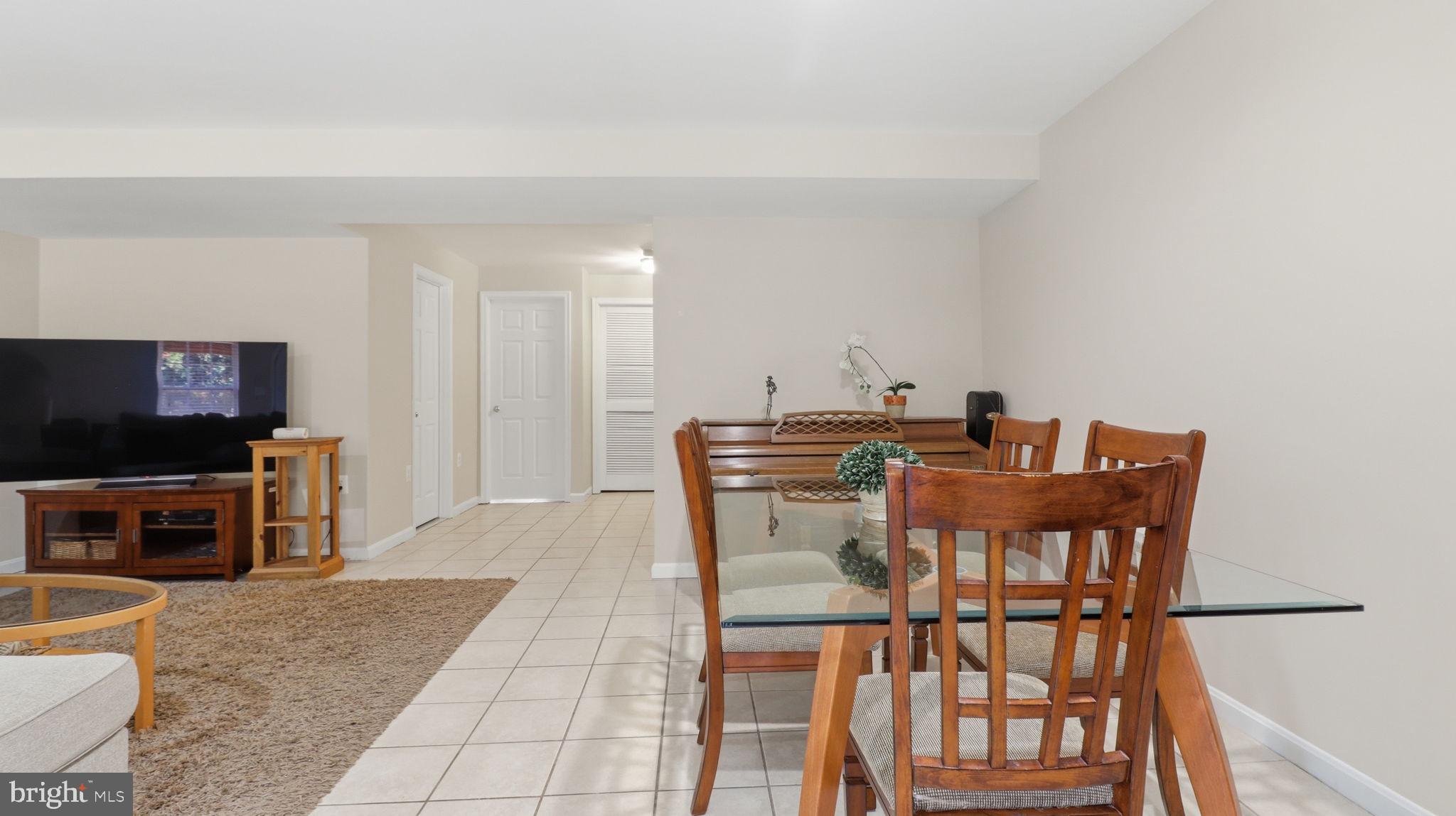 TOWNES OF BRANBURY GLEN - Residential