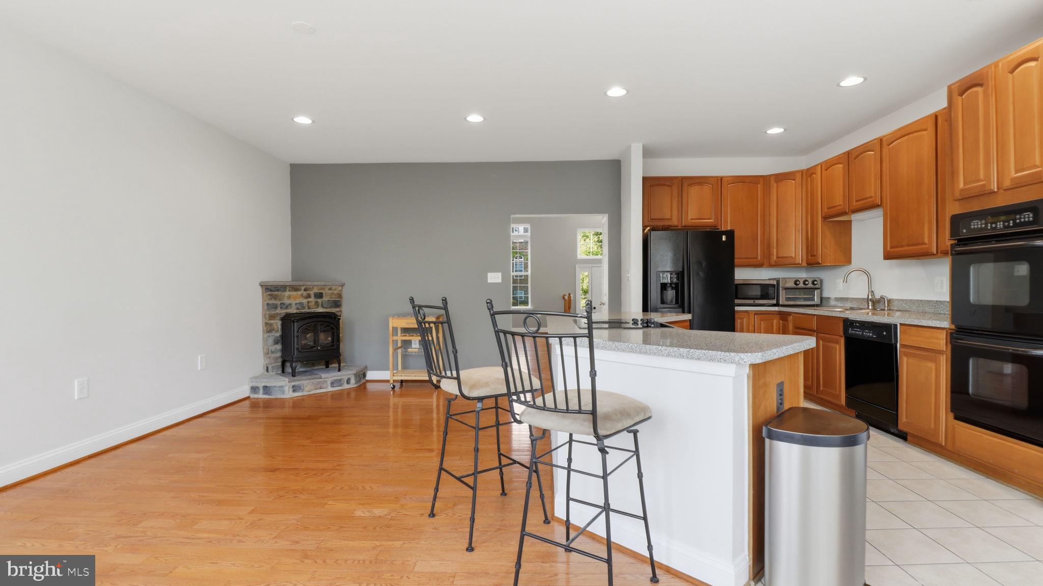 TOWNES OF BRANBURY GLEN - Residential