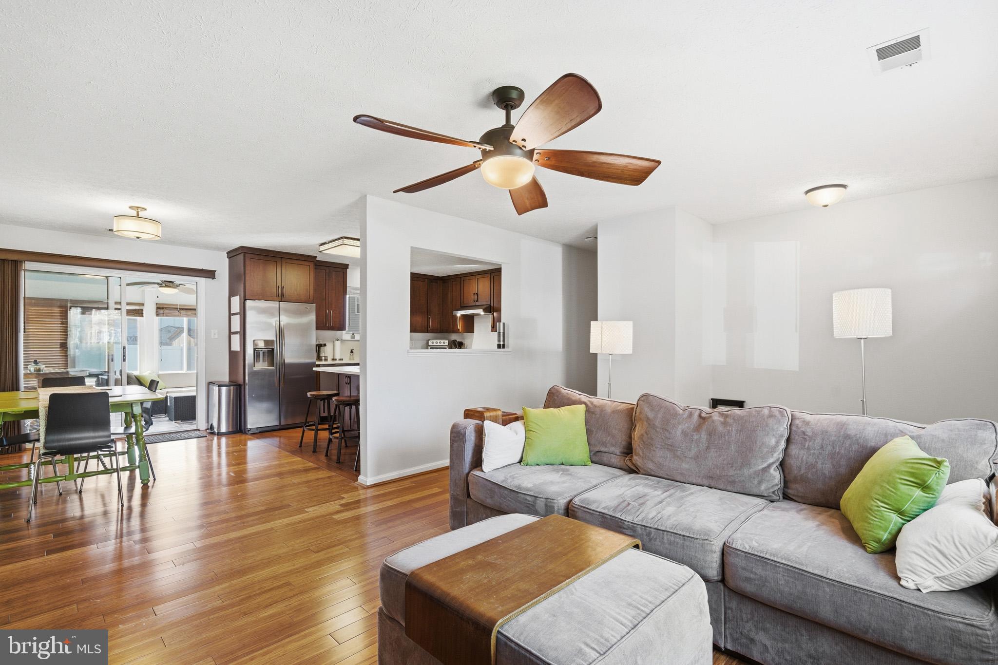 ROLLING MEADOWS - Residential