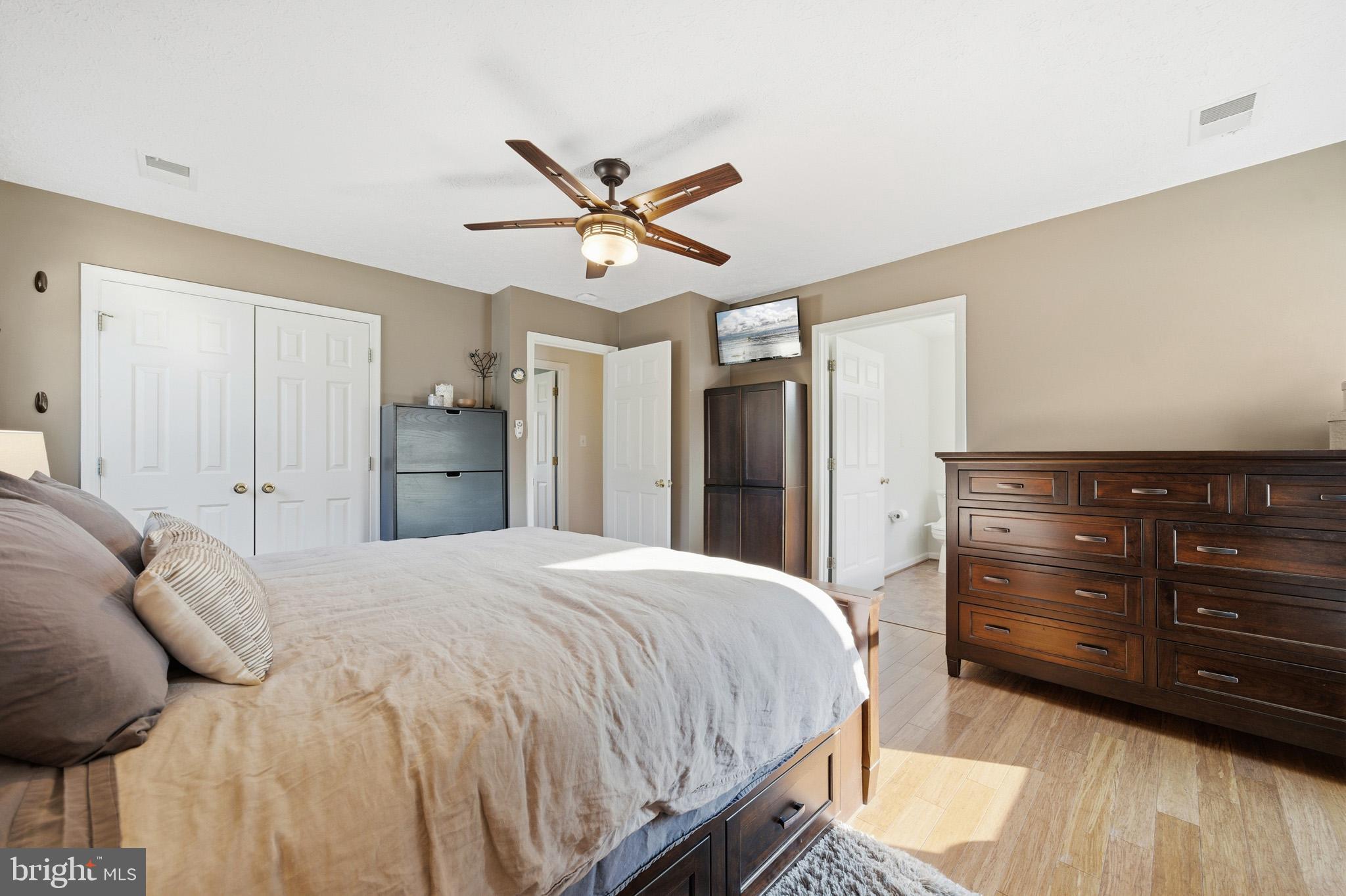 ROLLING MEADOWS - Residential