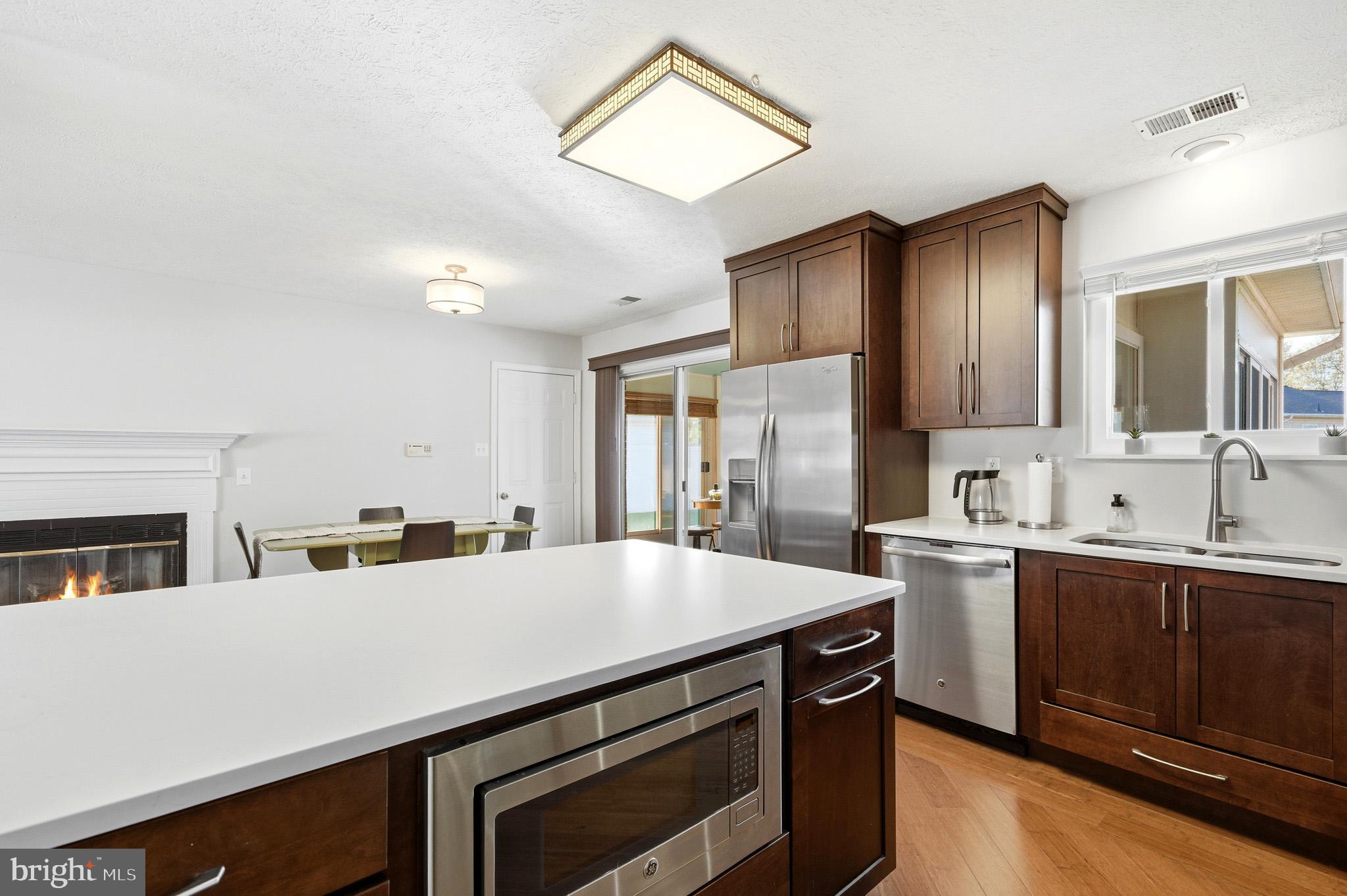 ROLLING MEADOWS - Residential