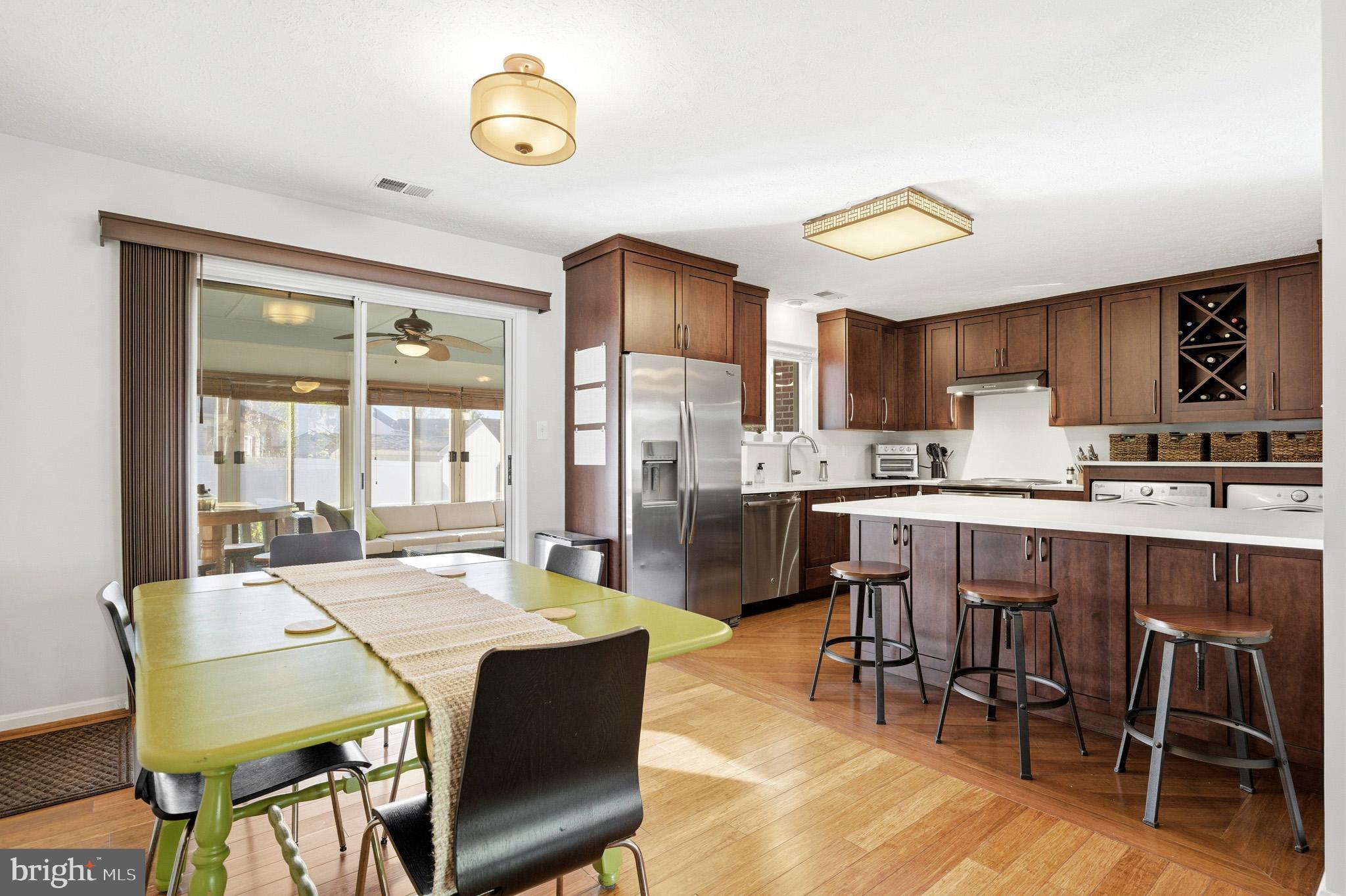 ROLLING MEADOWS - Residential