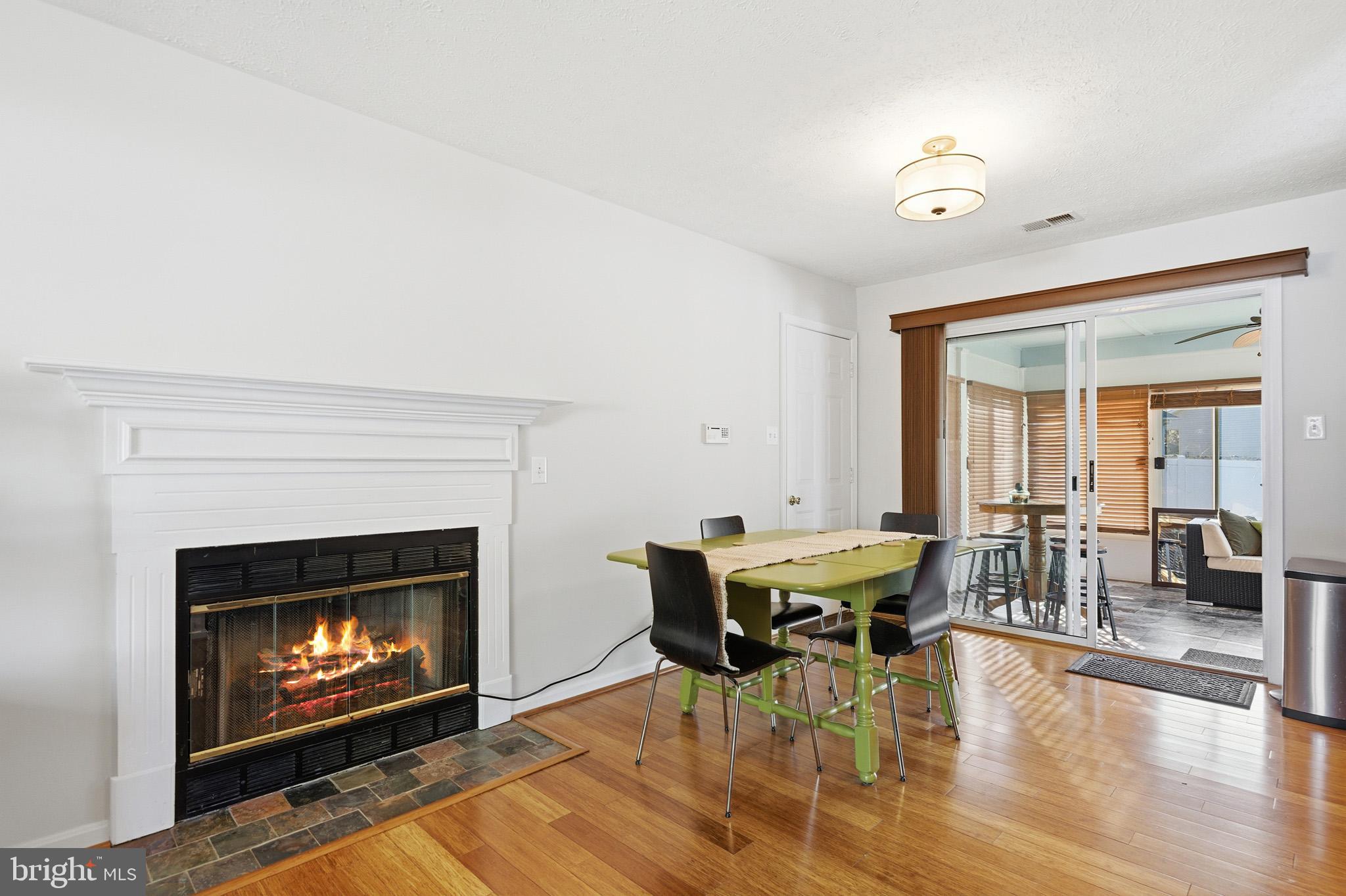 ROLLING MEADOWS - Residential