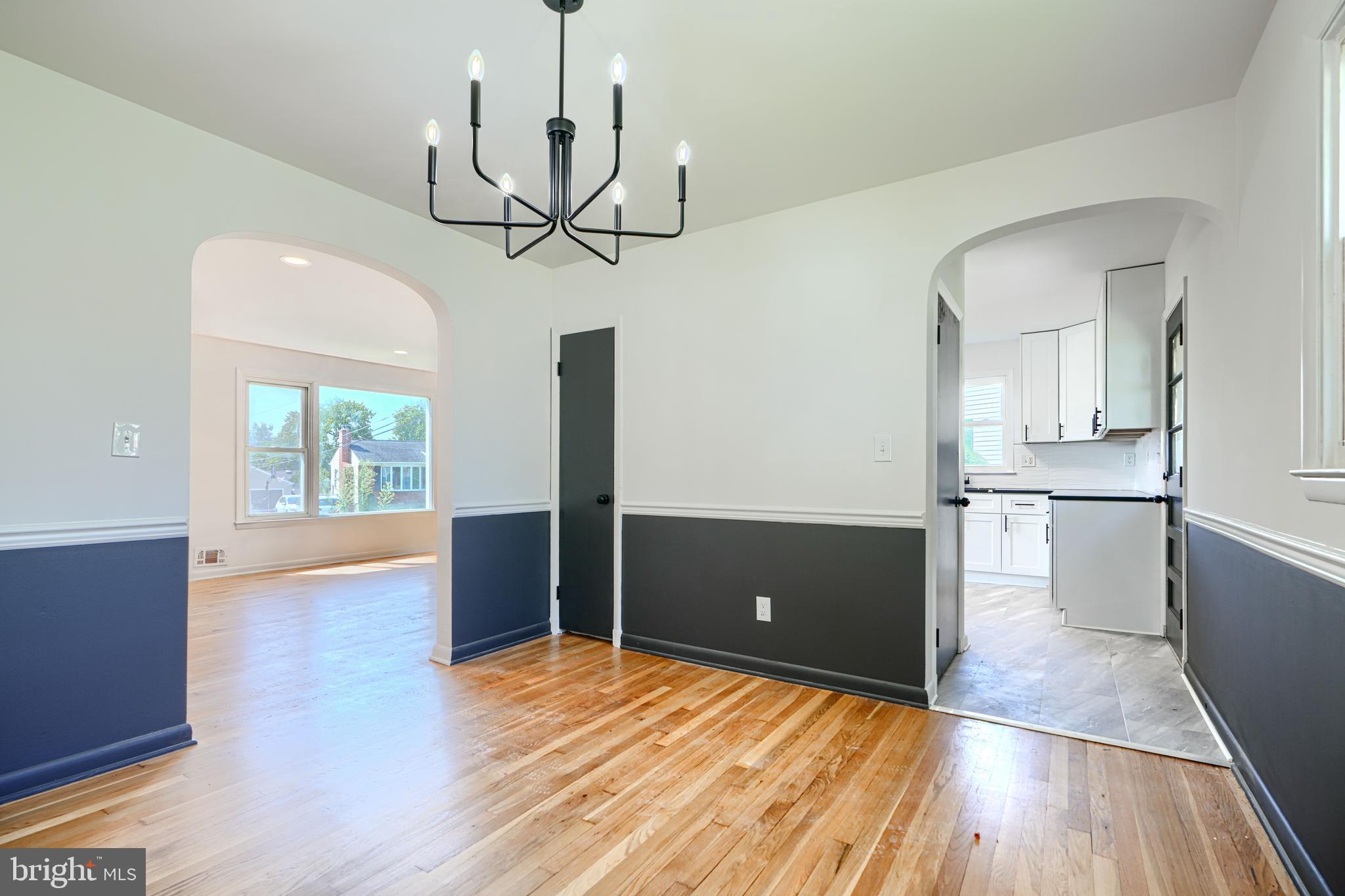 HARWOOD MANOR - Residential