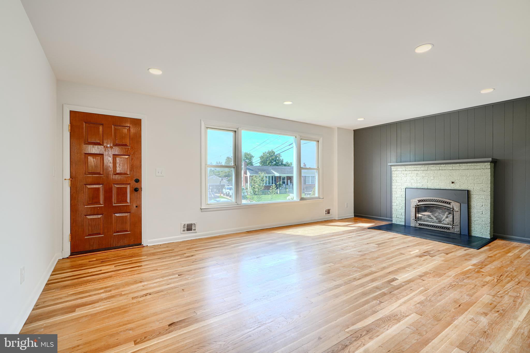 HARWOOD MANOR - Residential