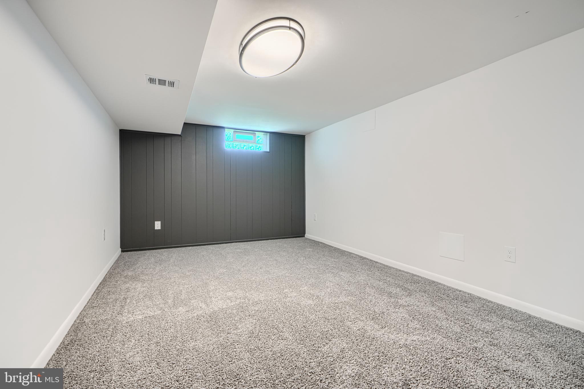 HARWOOD MANOR - Residential