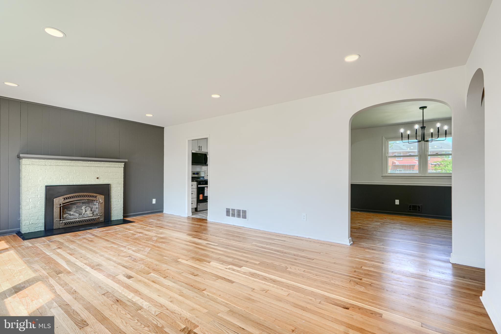 HARWOOD MANOR - Residential