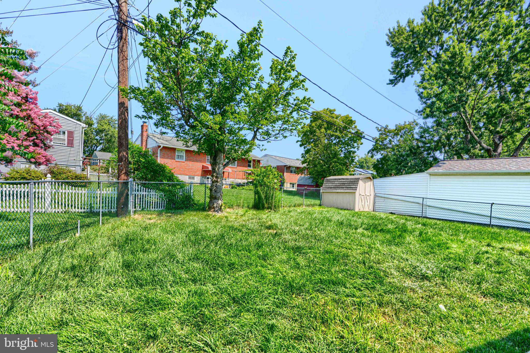 HARWOOD MANOR - Residential