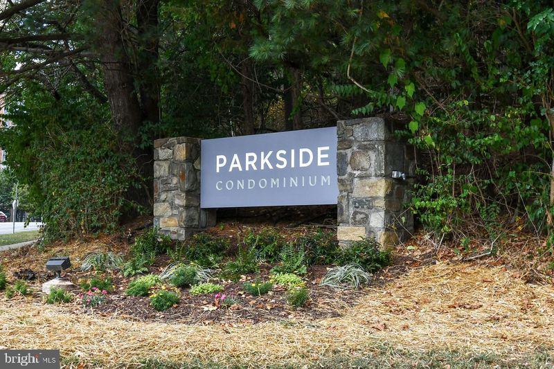 PARKSIDE CONDOMINIUMS - Residential