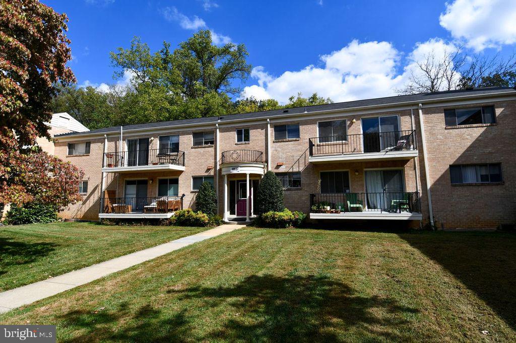 PARKSIDE CONDOMINIUMS - Residential