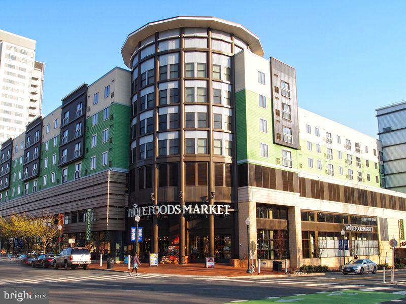 PARKSIDE CONDOMINIUMS - Residential