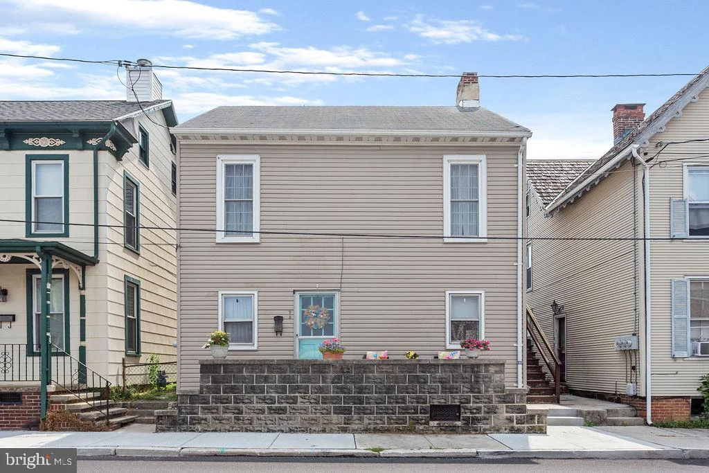 23 E Middle Street, Hanover, PA 17331