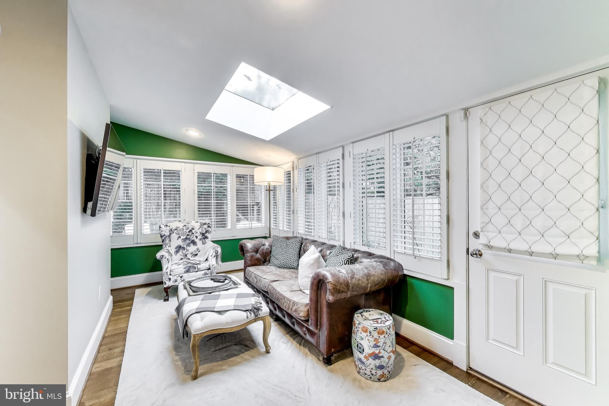 WESTMORELAND HILLS - Residential