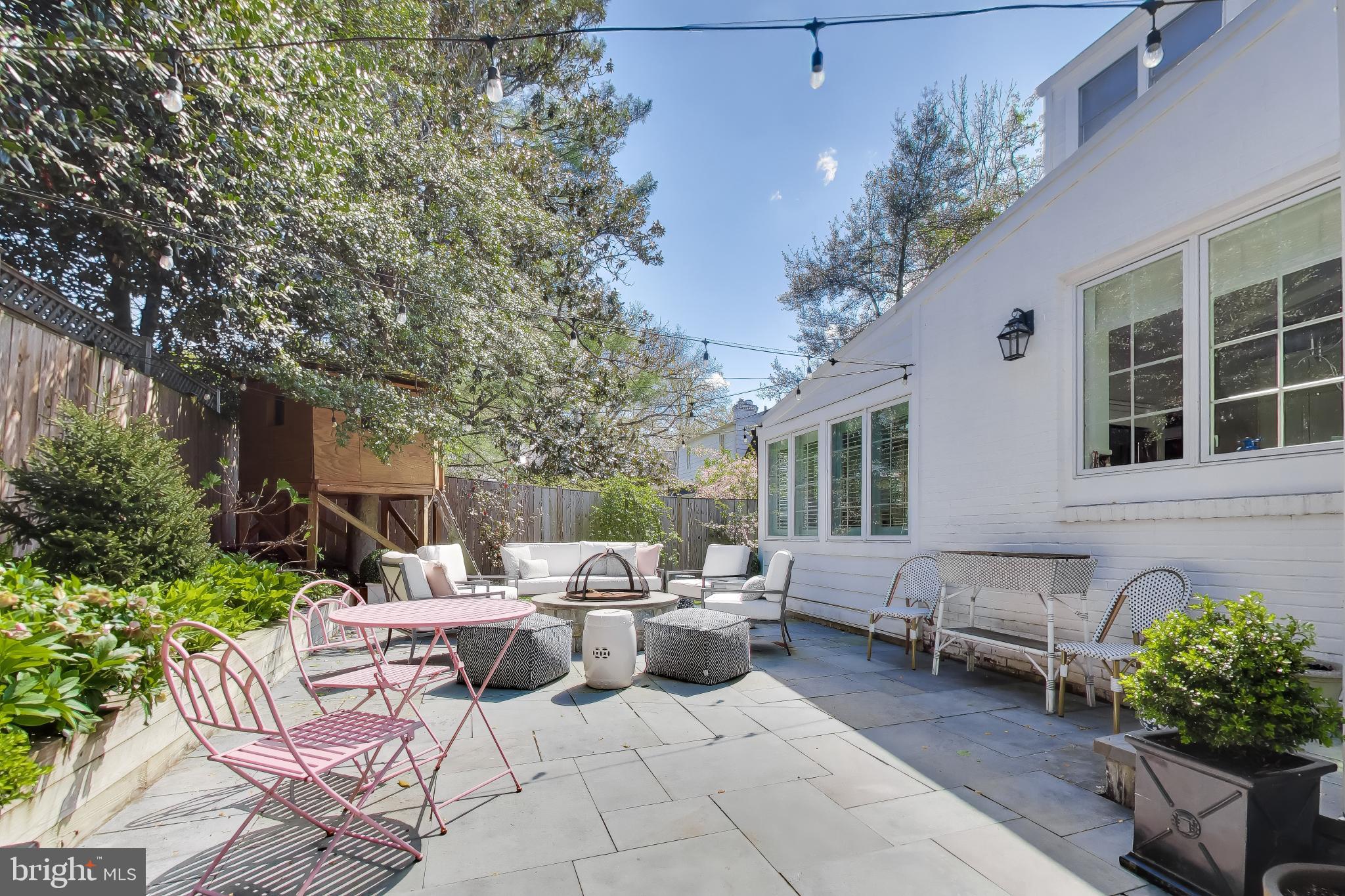 WESTMORELAND HILLS - Residential