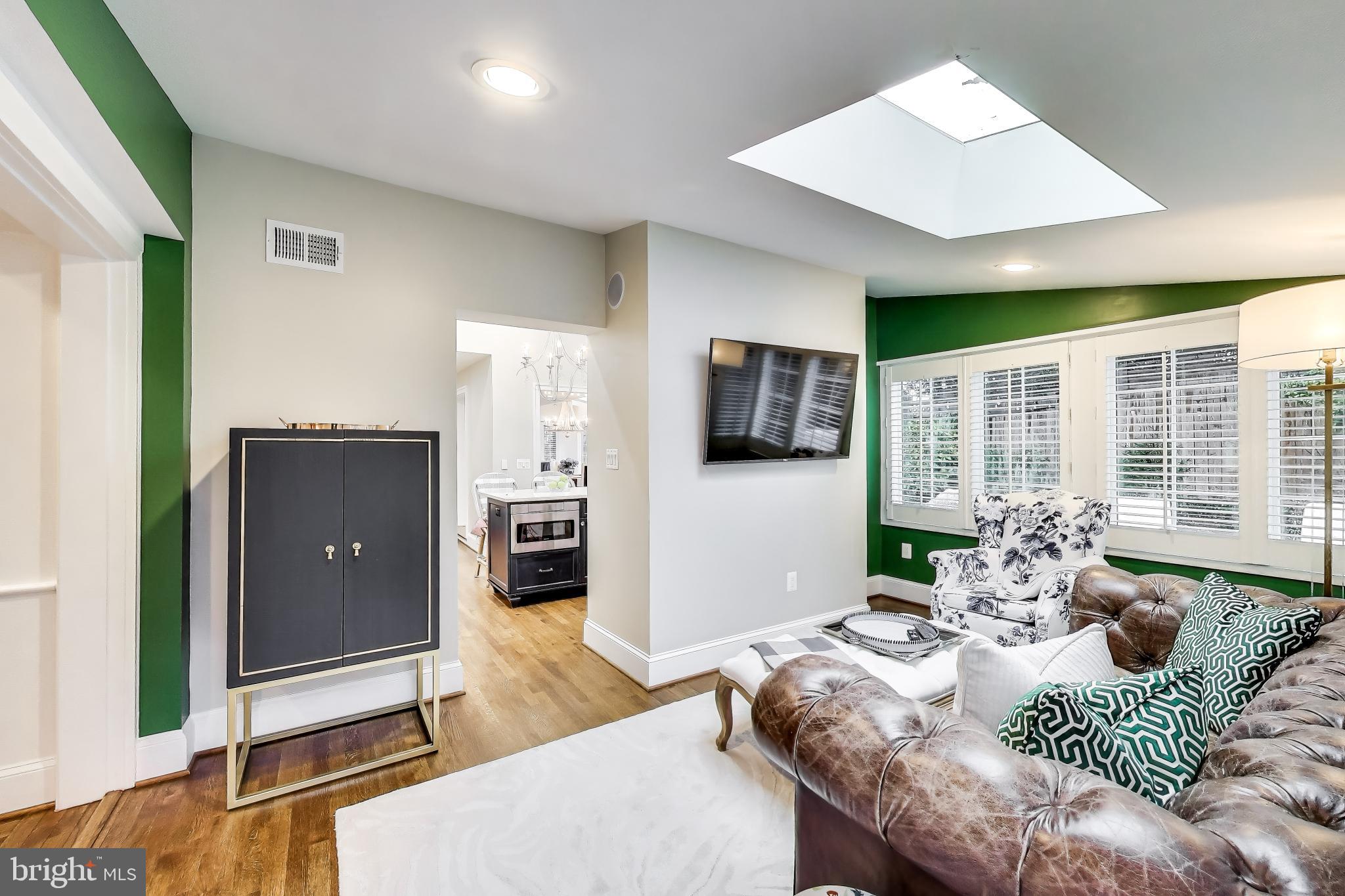 WESTMORELAND HILLS - Residential