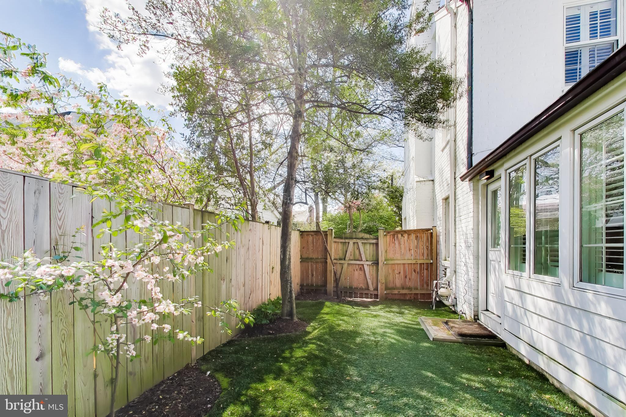 WESTMORELAND HILLS - Residential