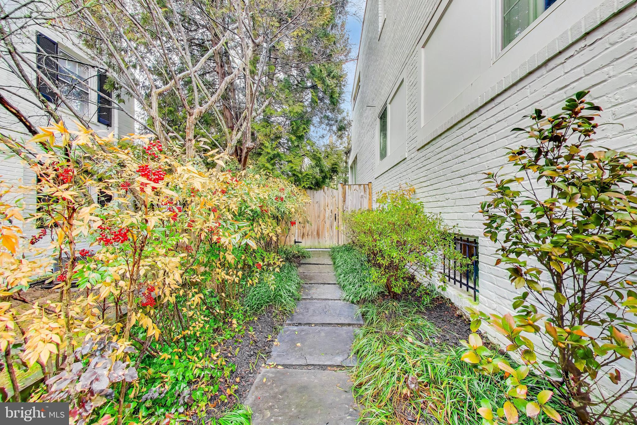 WESTMORELAND HILLS - Residential