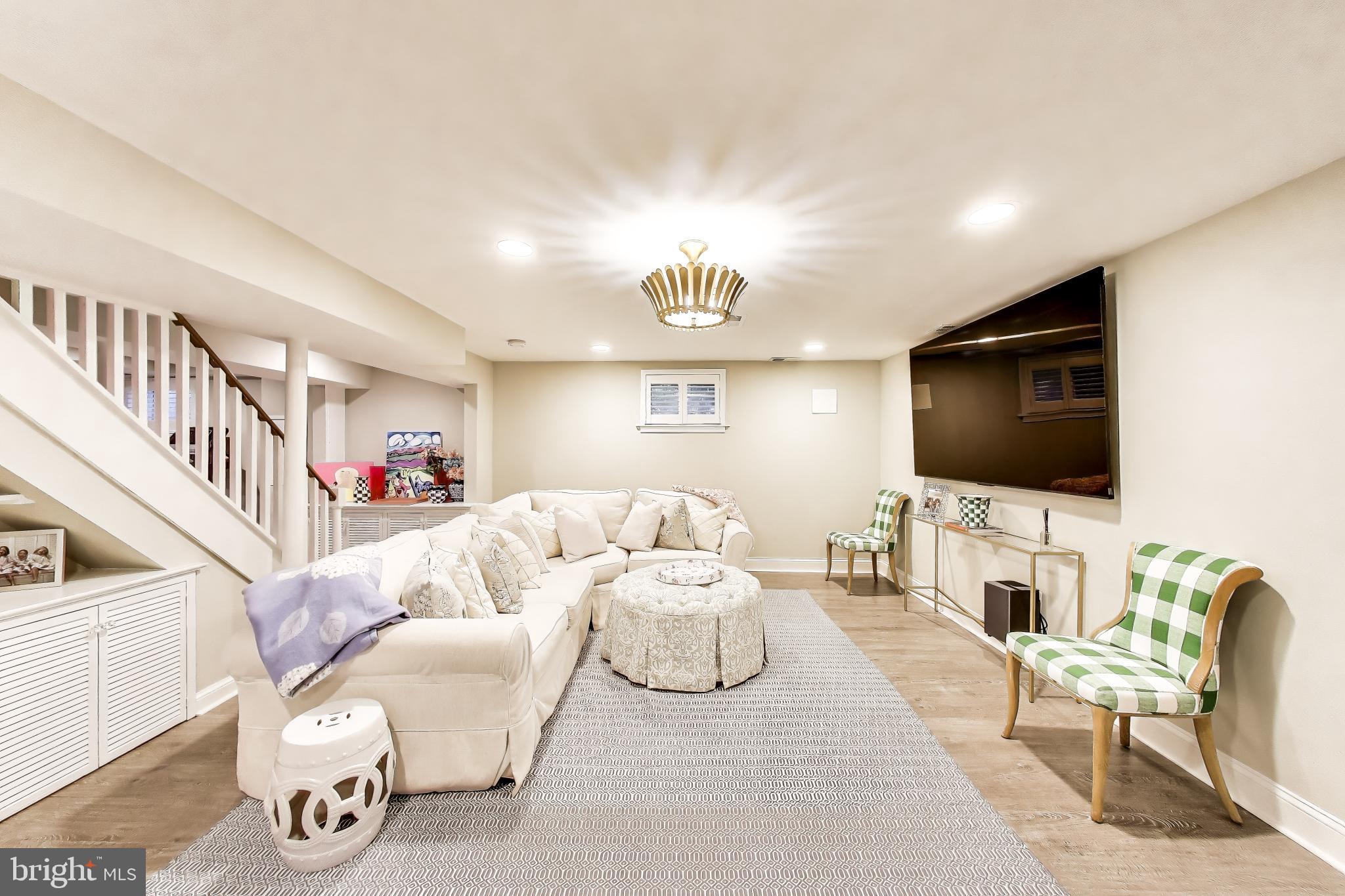 WESTMORELAND HILLS - Residential