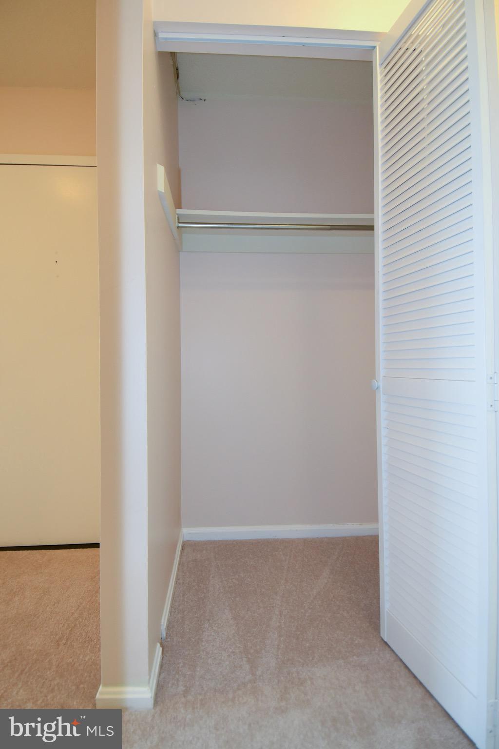 ROCKVILLE - Residential