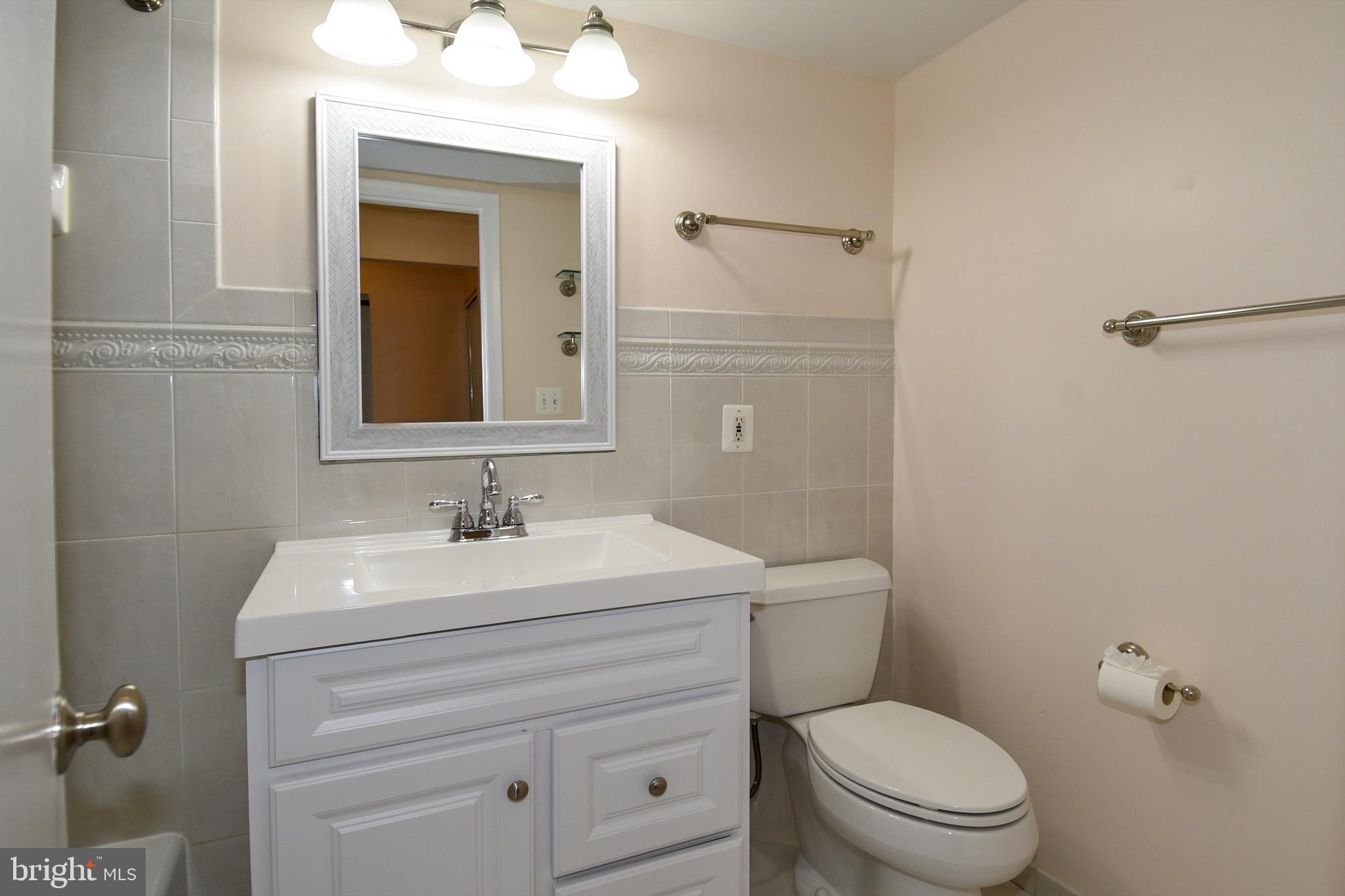 ROCKVILLE - Residential