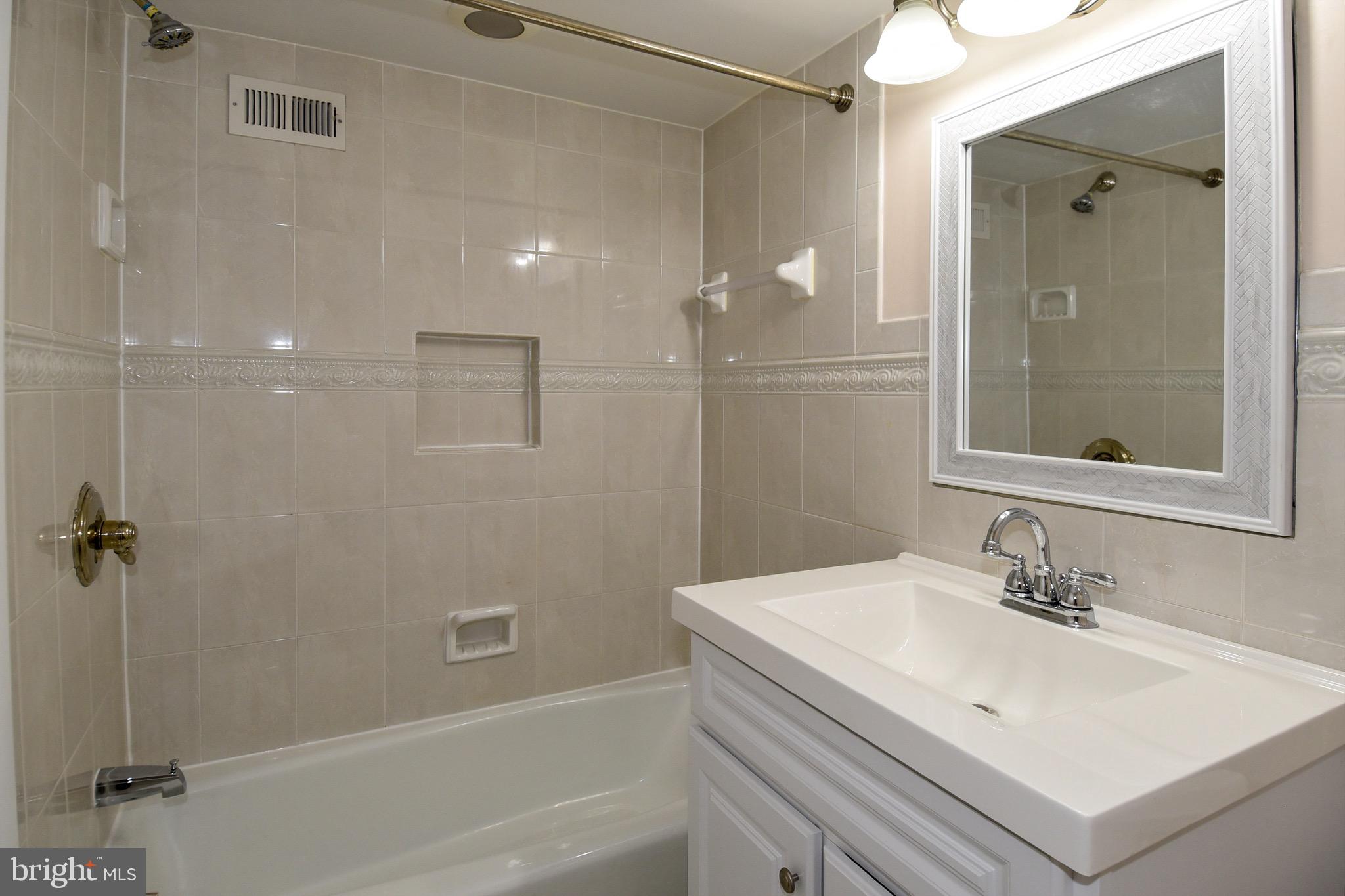 ROCKVILLE - Residential