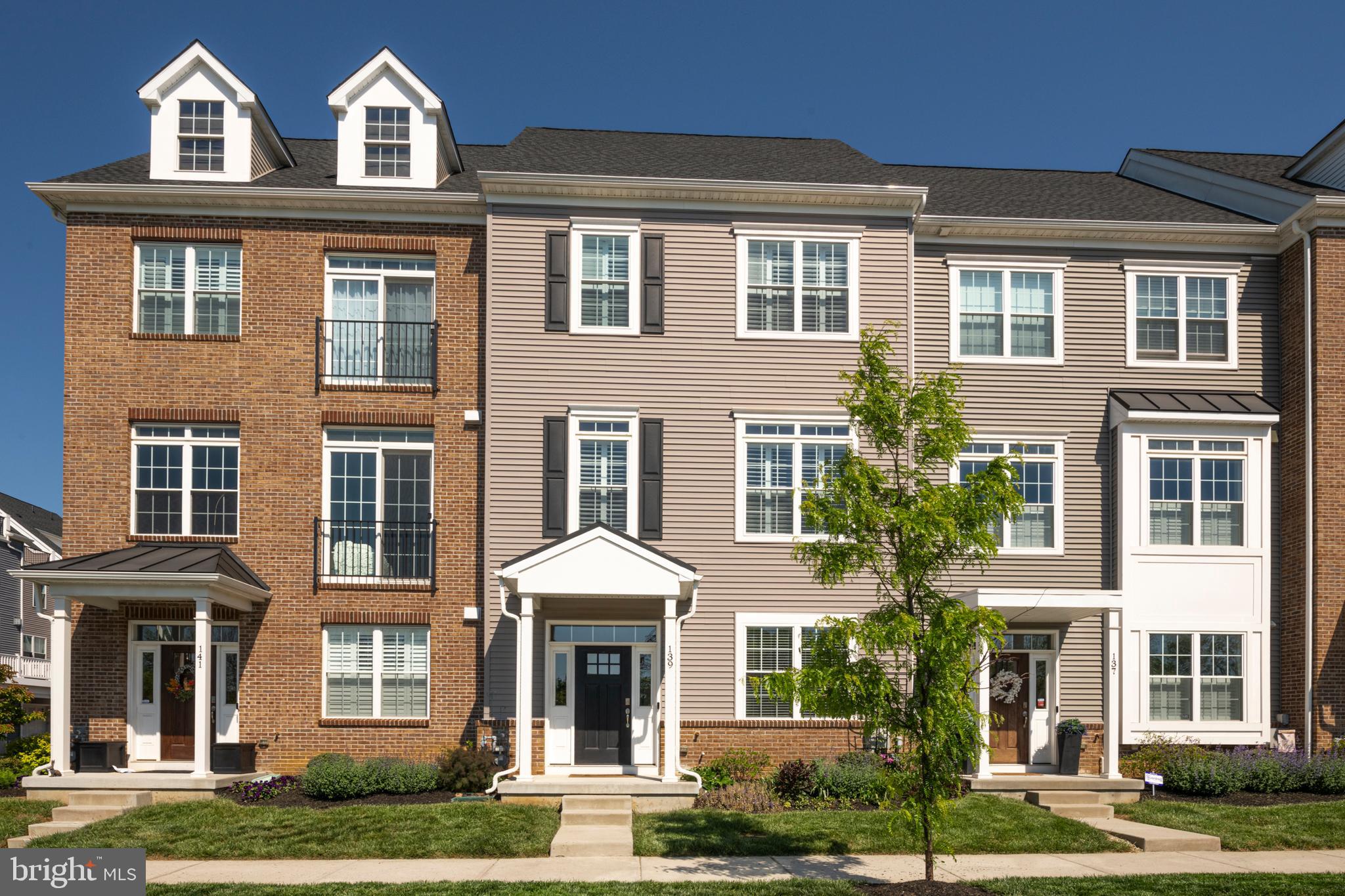 STEELPOINTE - Residential