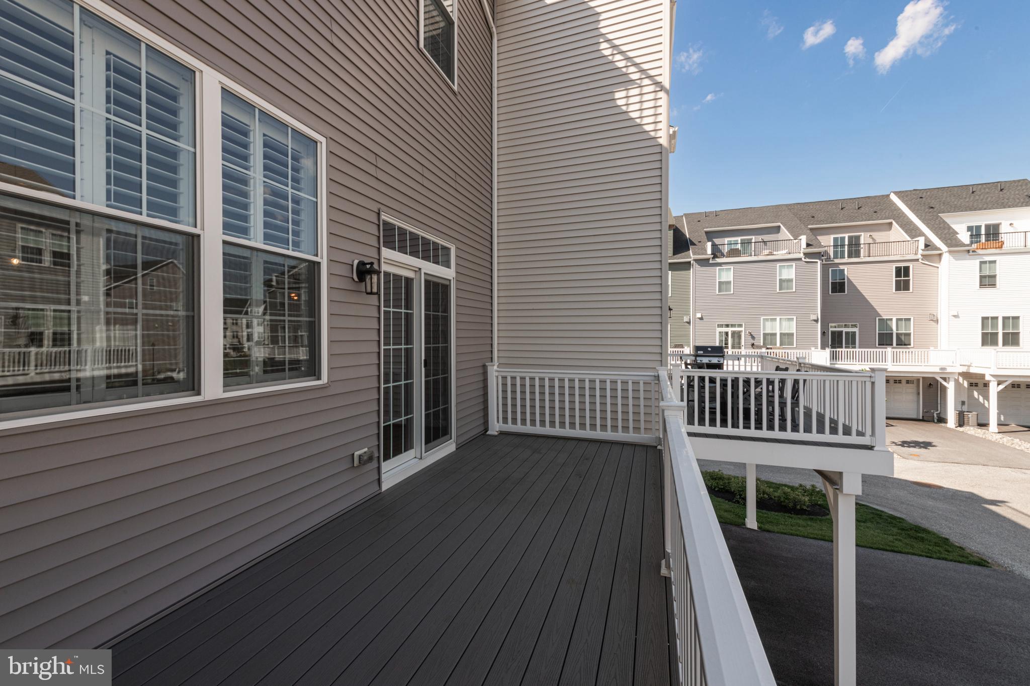 STEELPOINTE - Residential