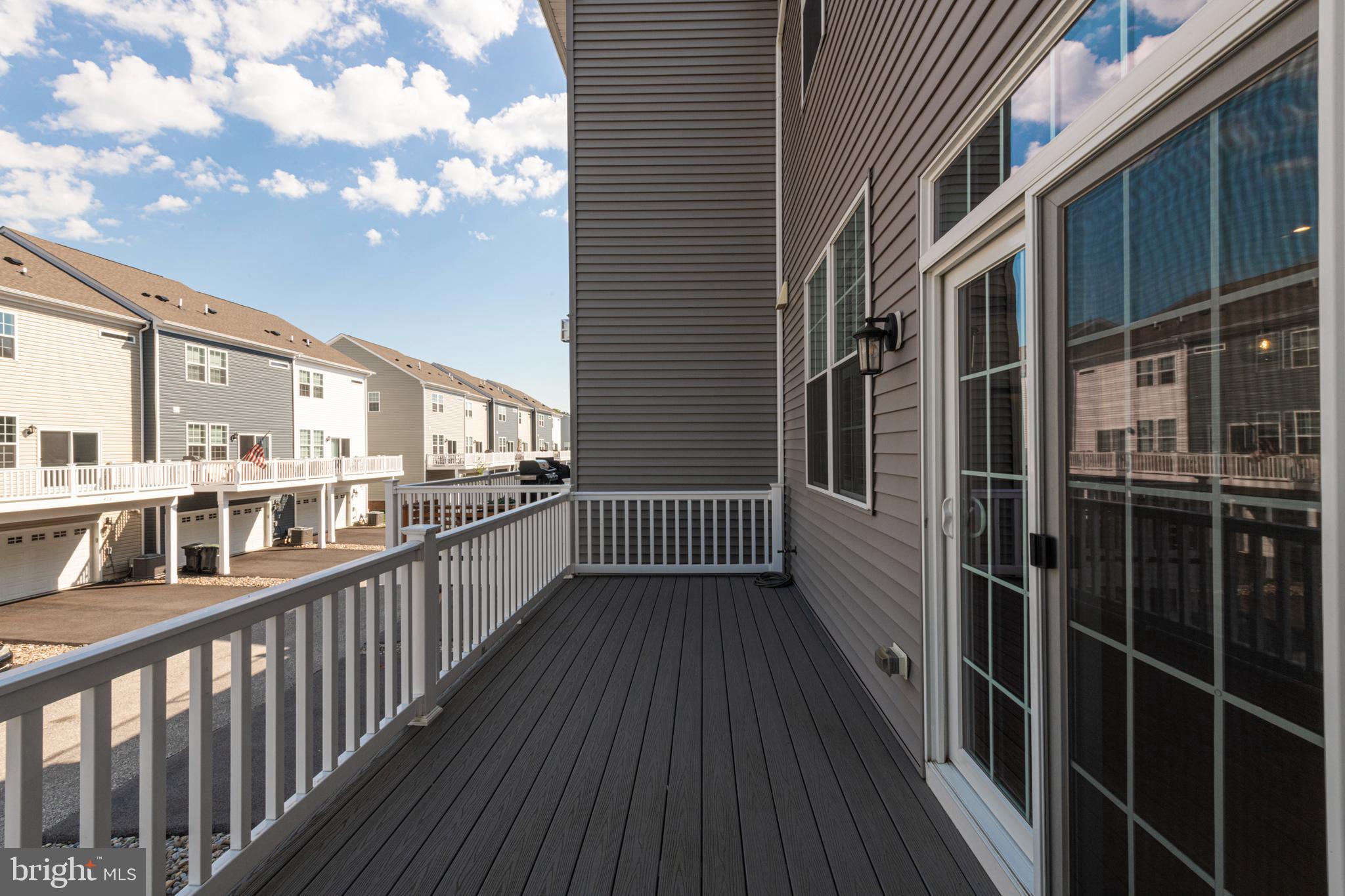 STEELPOINTE - Residential