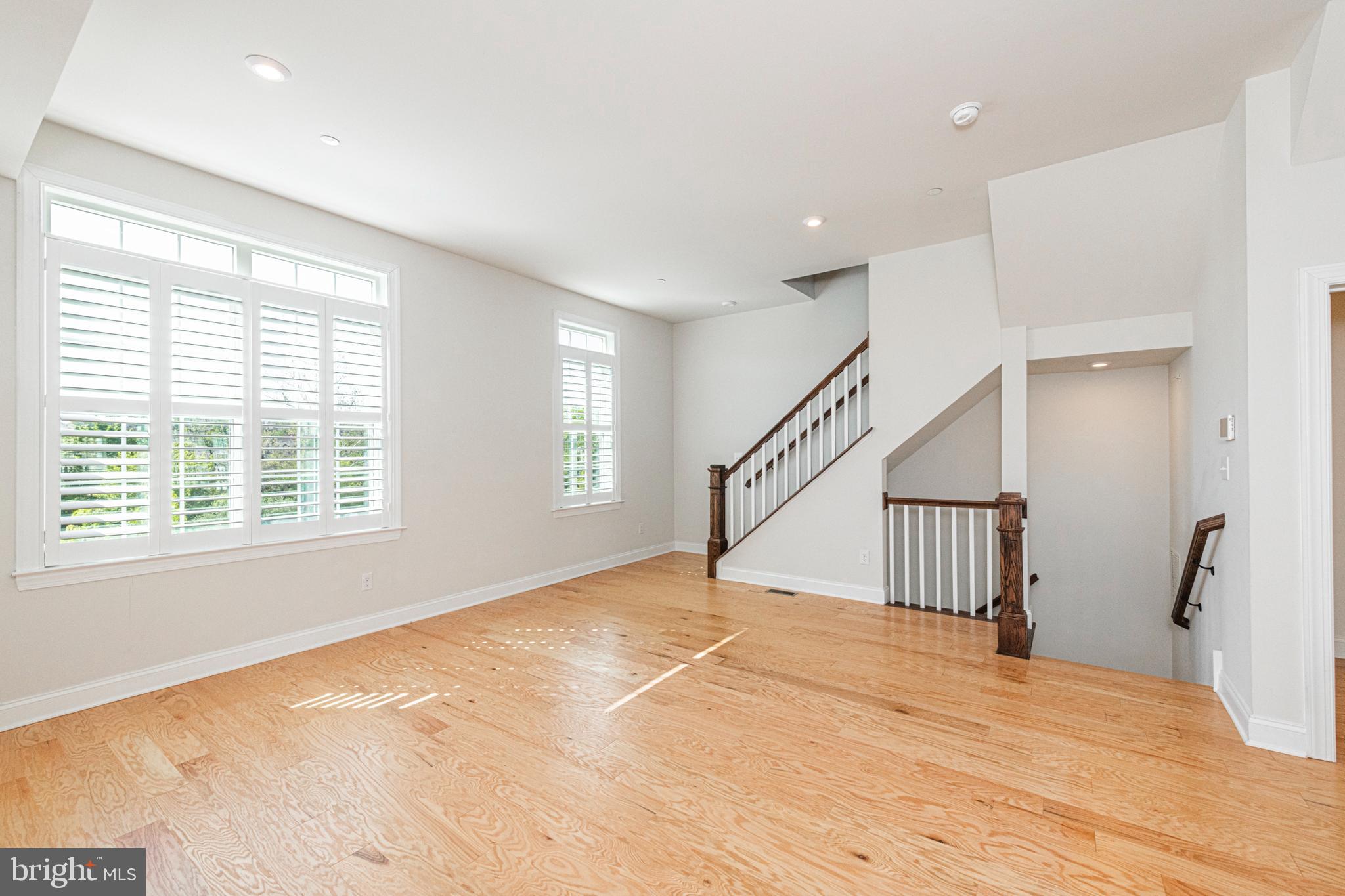 STEELPOINTE - Residential