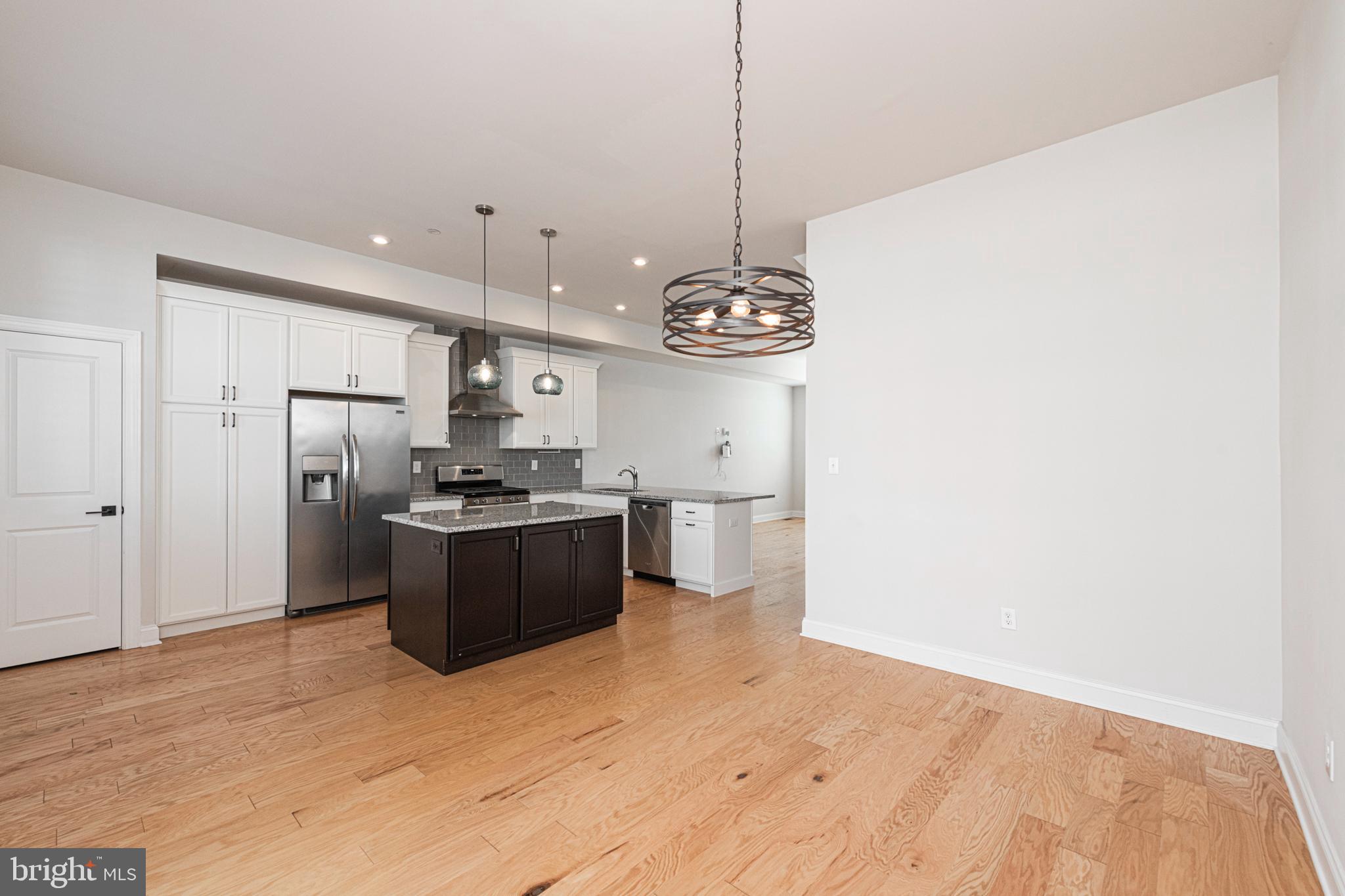 STEELPOINTE - Residential