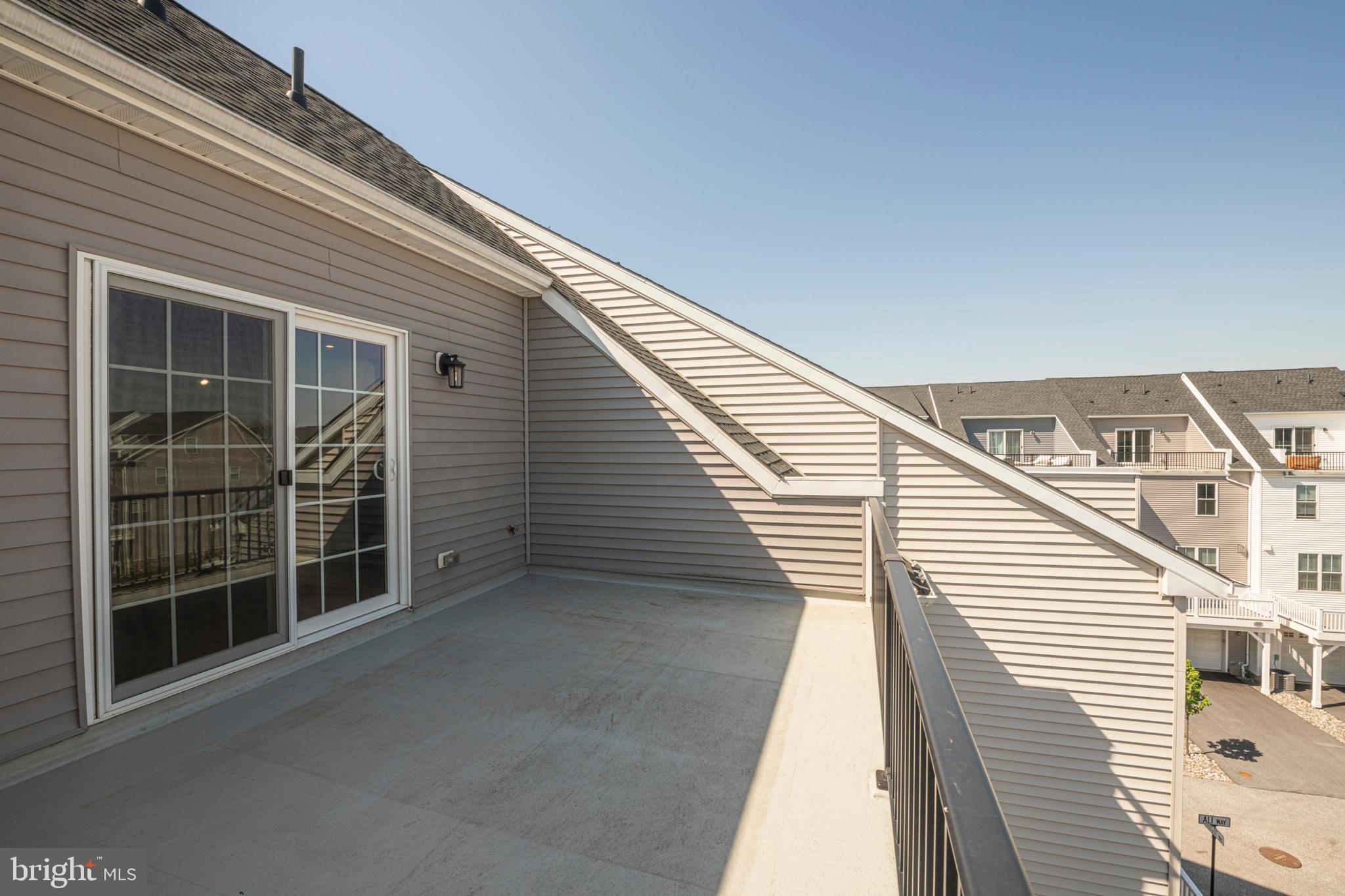 STEELPOINTE - Residential