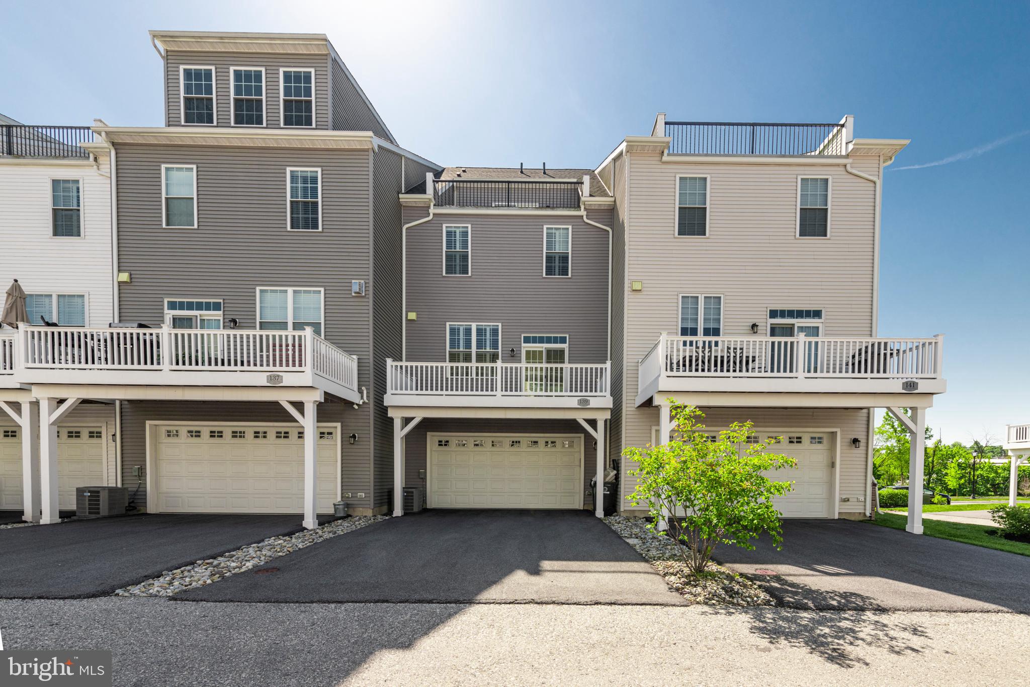 STEELPOINTE - Residential
