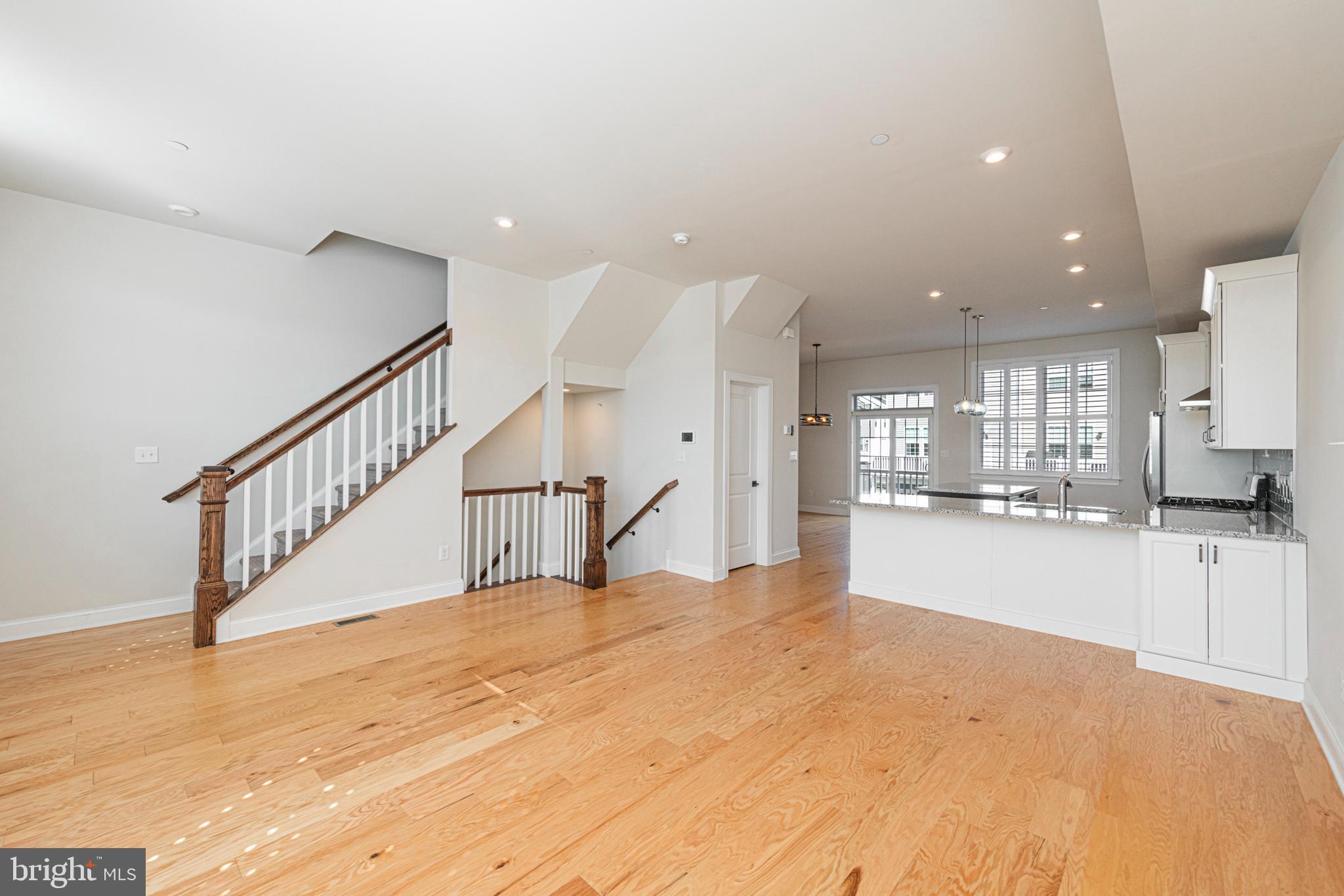 STEELPOINTE - Residential