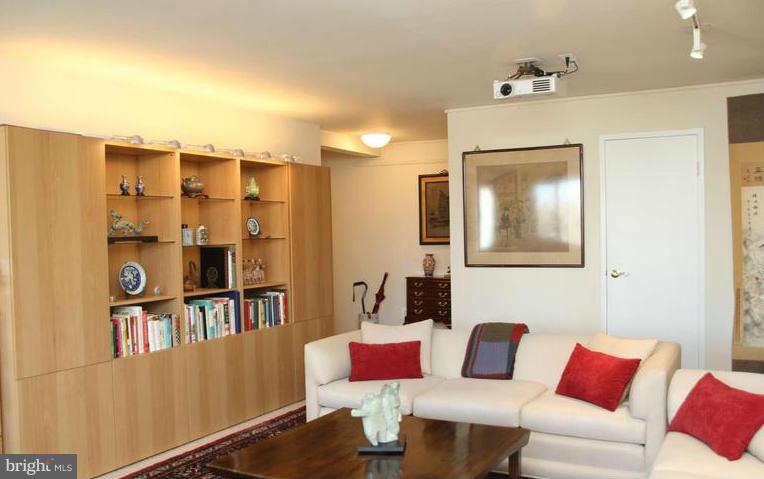 GROSVENOR PARK - Residential