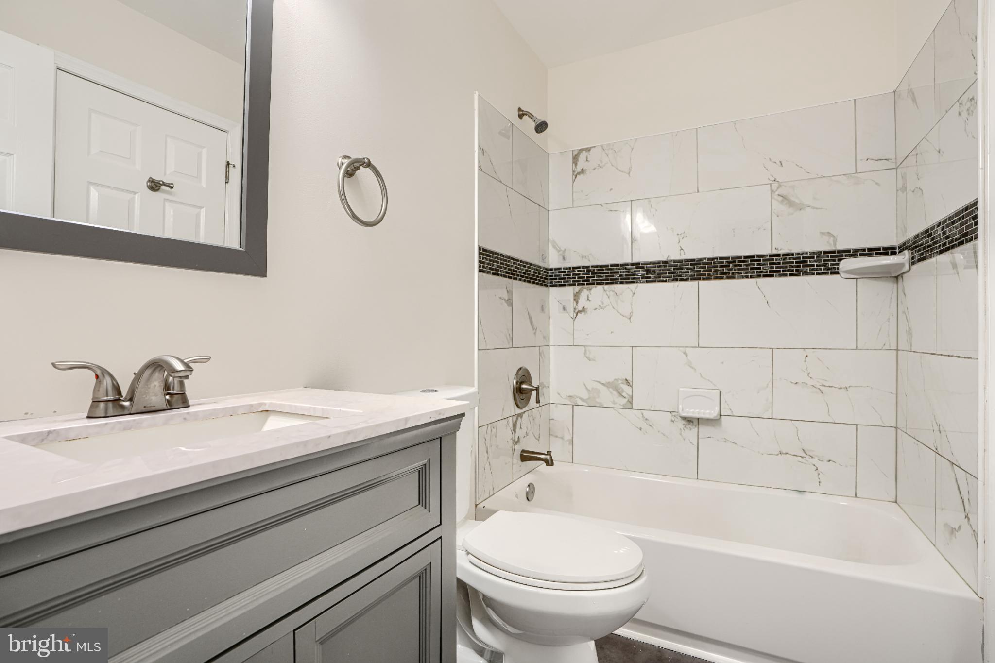 DEERBORNE - Residential Lease