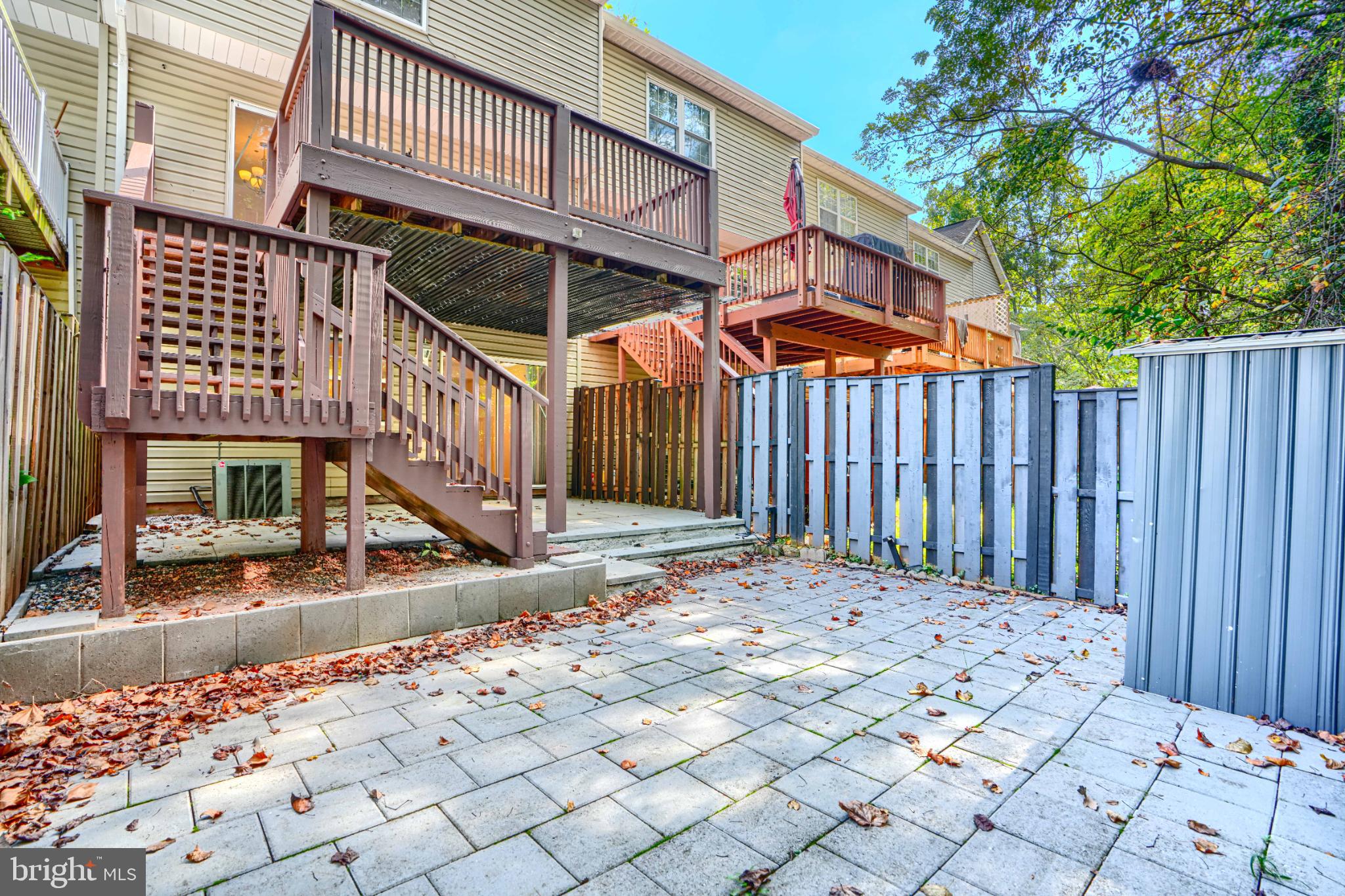 DEERBORNE - Residential Lease