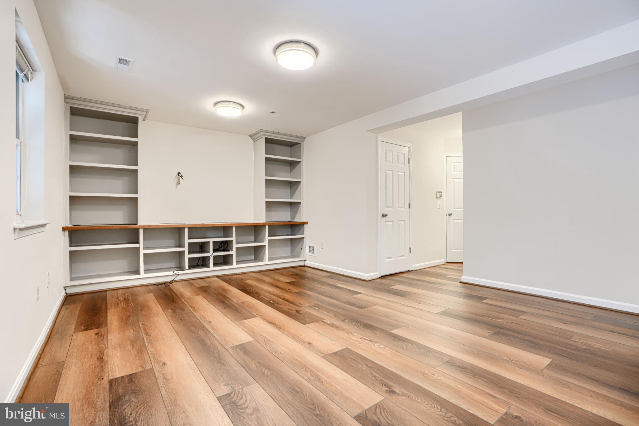 DEERBORNE - Residential Lease