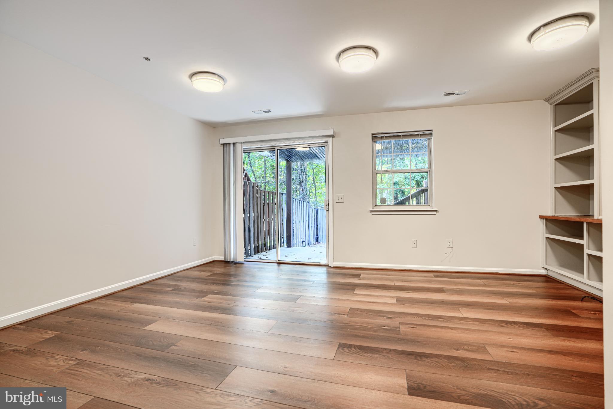 DEERBORNE - Residential Lease