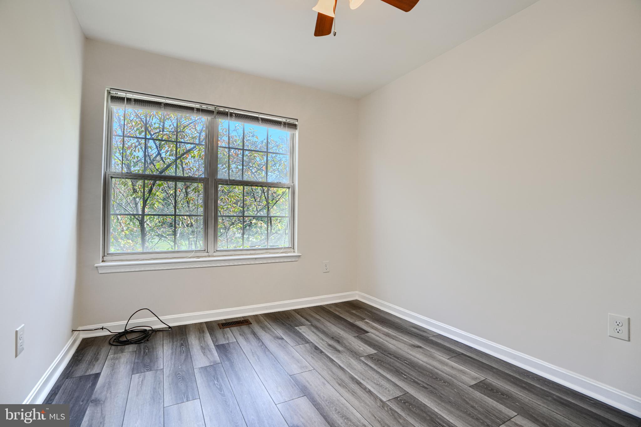 DEERBORNE - Residential Lease