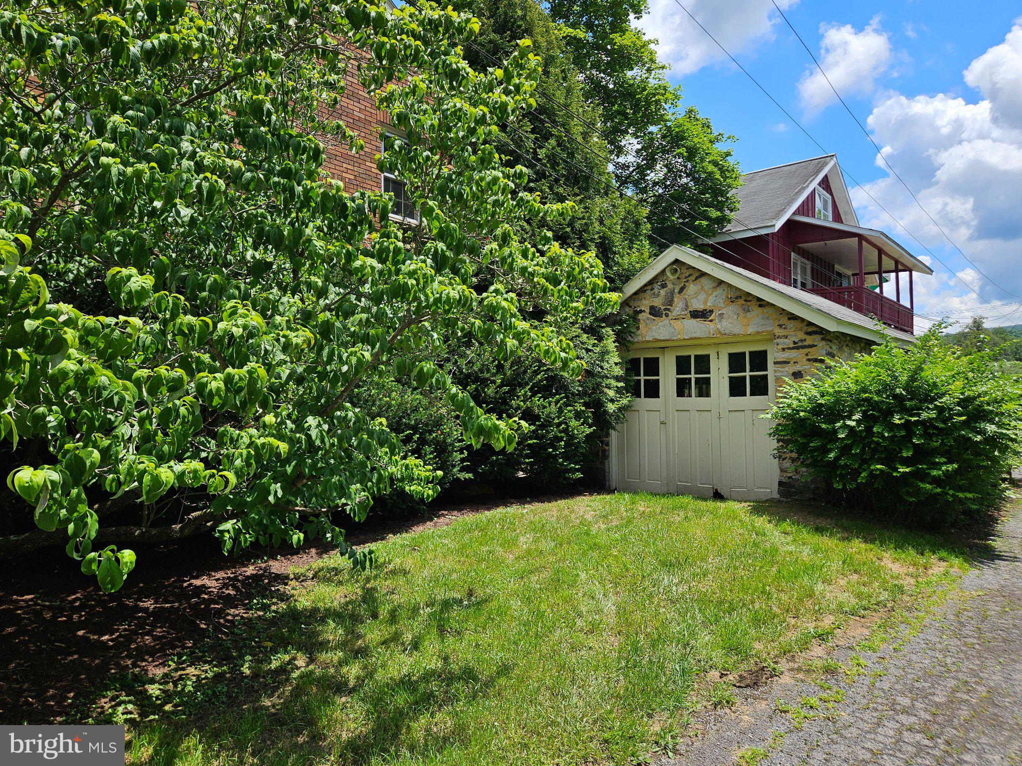 806 GARBER STREET