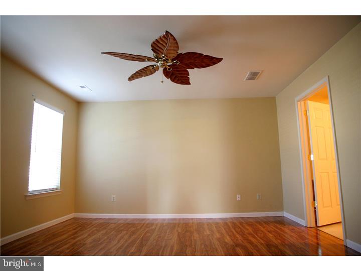 MILL RUN - Residential Lease