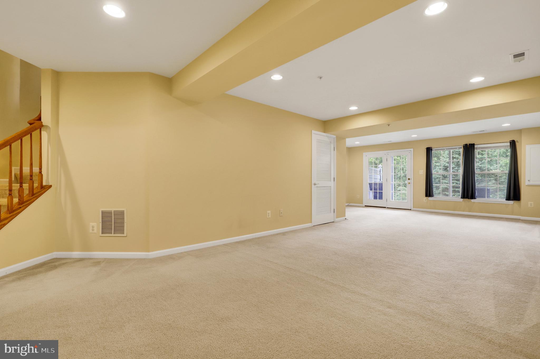 VILLAGES OF URBANA - Residential